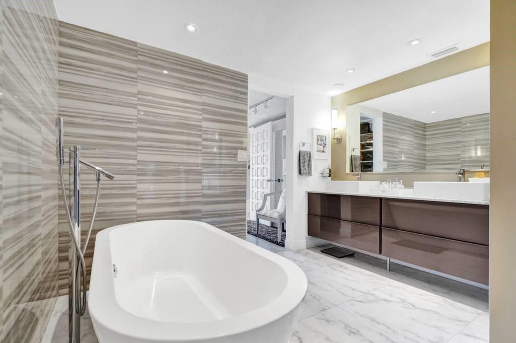 Harbour Club Villas - Residential