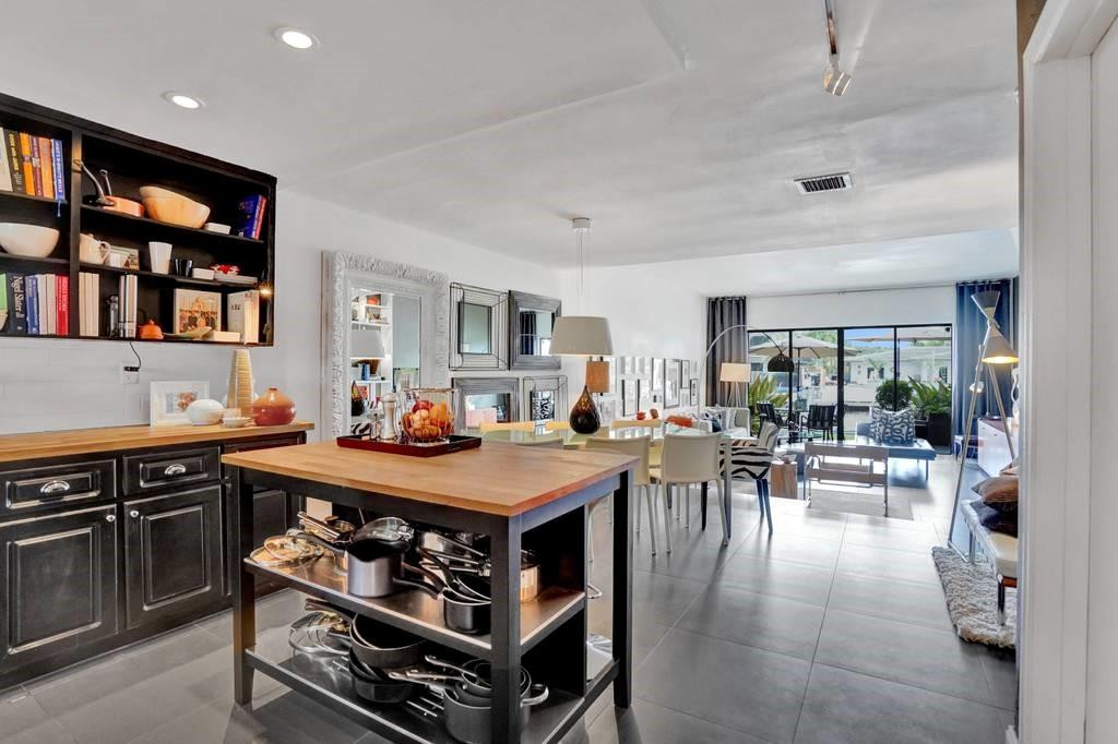 Harbour Club Villas - Residential