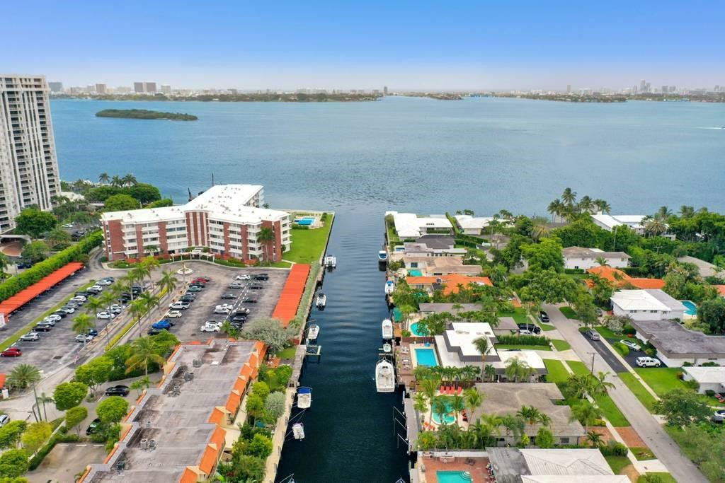 Harbour Club Villas - Residential