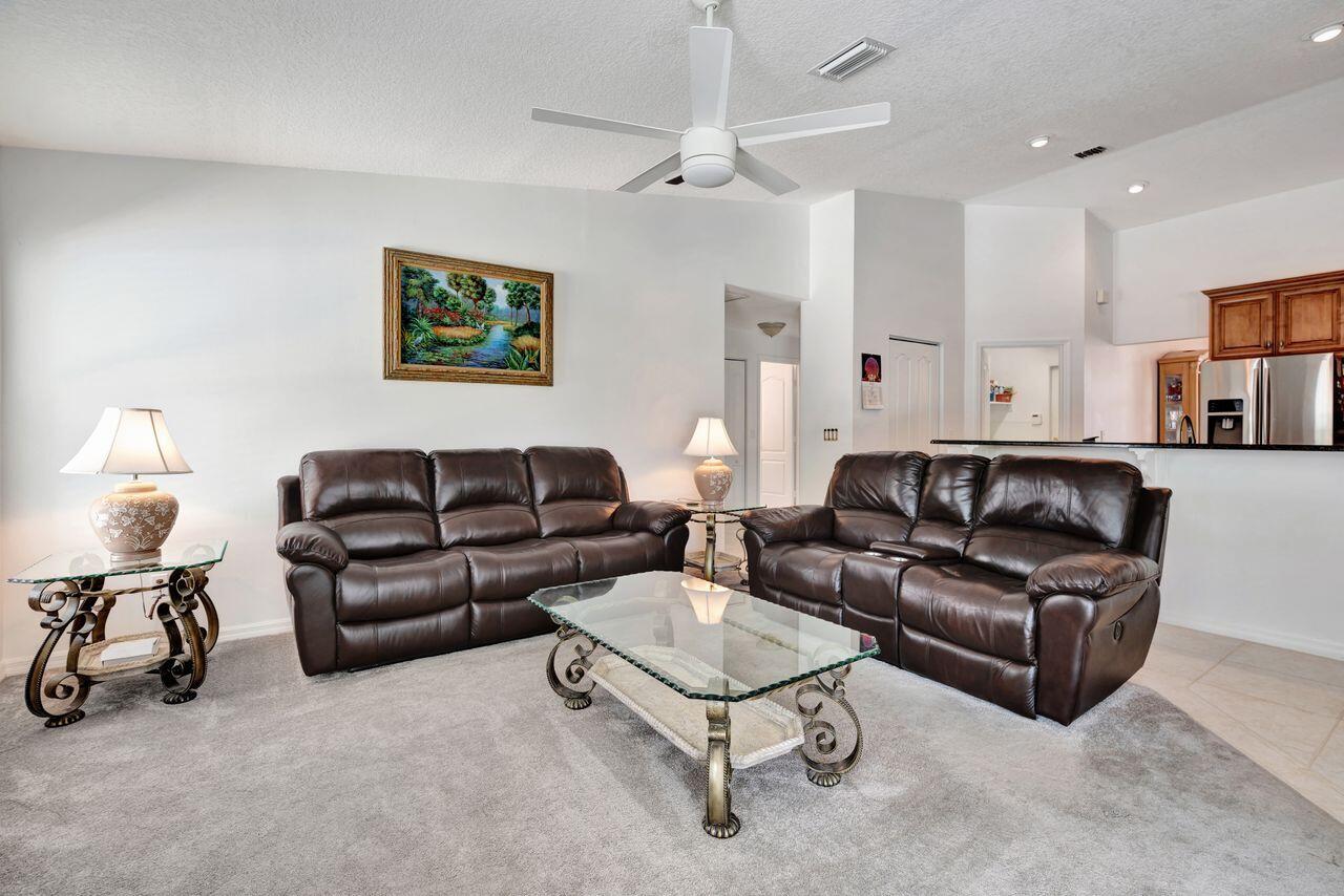 13229 158th Street N