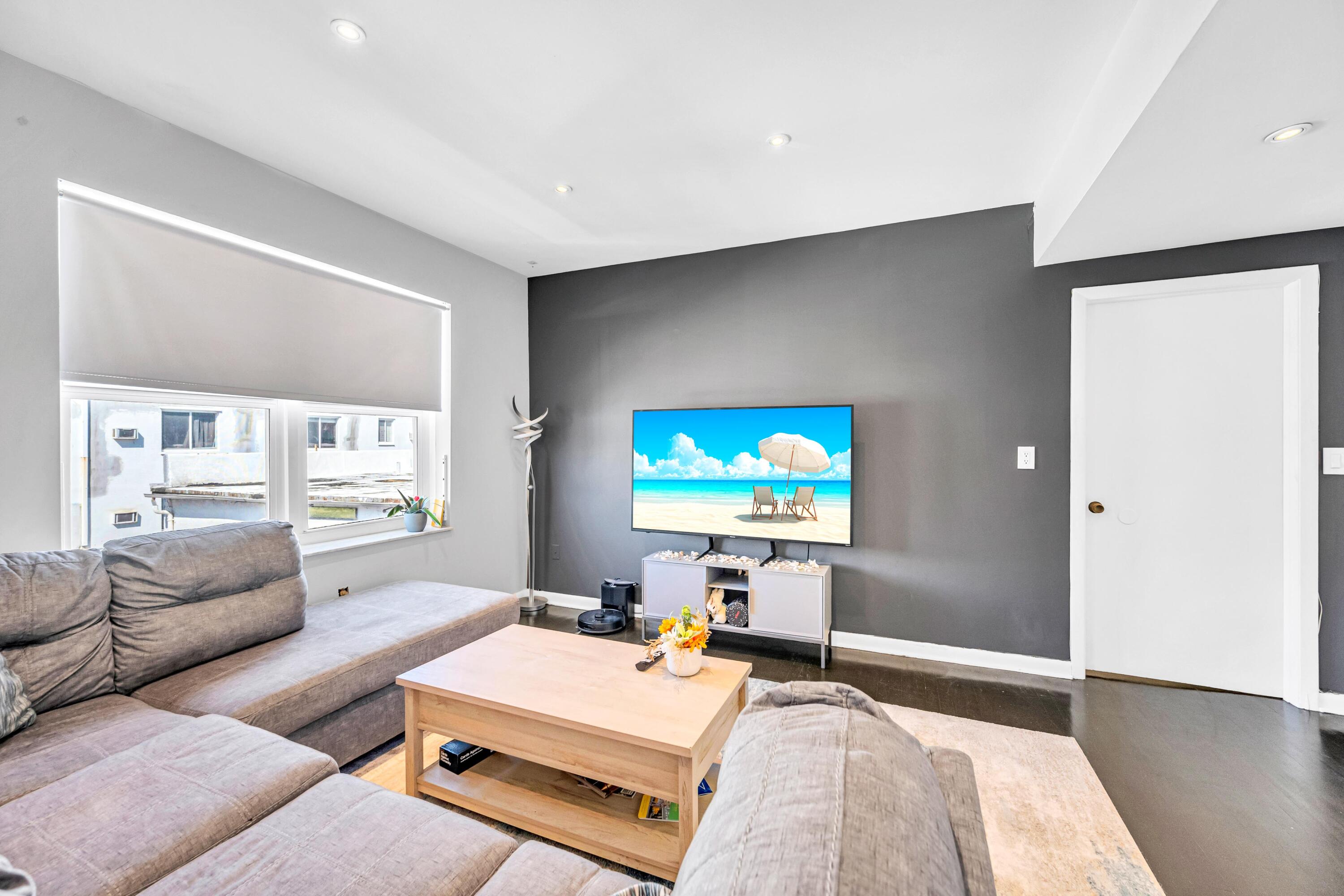 802 Euclid Avenue 303