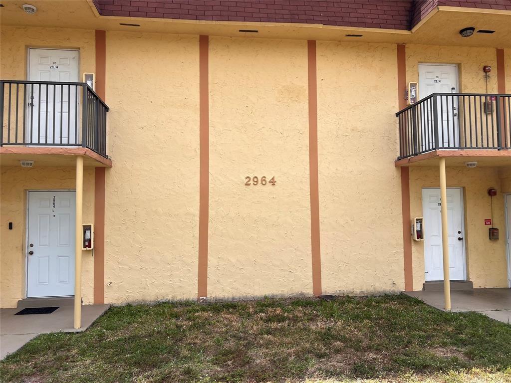 Updated 1bed/1.5bath unit in a great location. Public Transportation just steps away, shopping and restaurants all walking distance from condo. Freshly painted, Impact glass, brand new luxury vinyl plank flooring also. Washer/Dryer in unit.