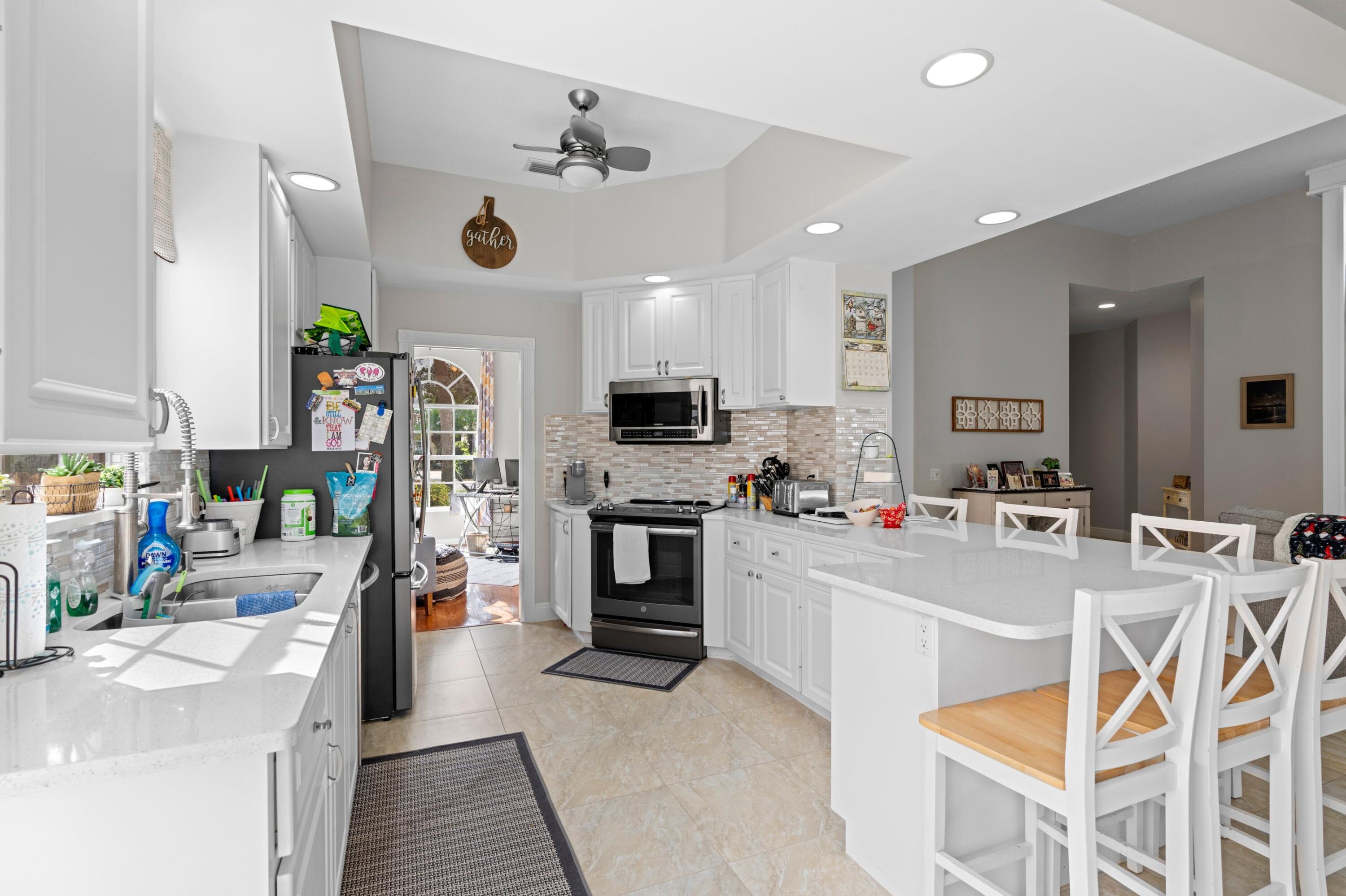 RIVERWALK 12 - Residential