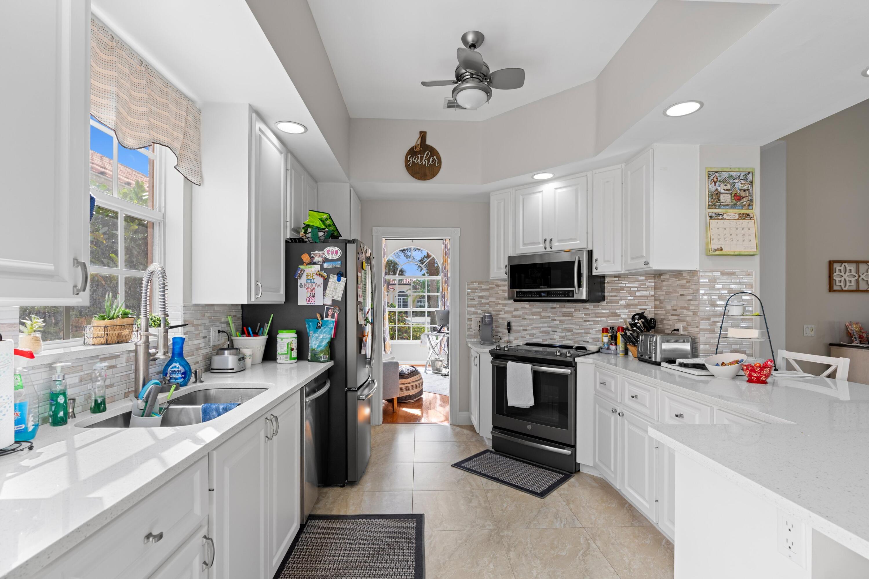 RIVERWALK 12 - Residential