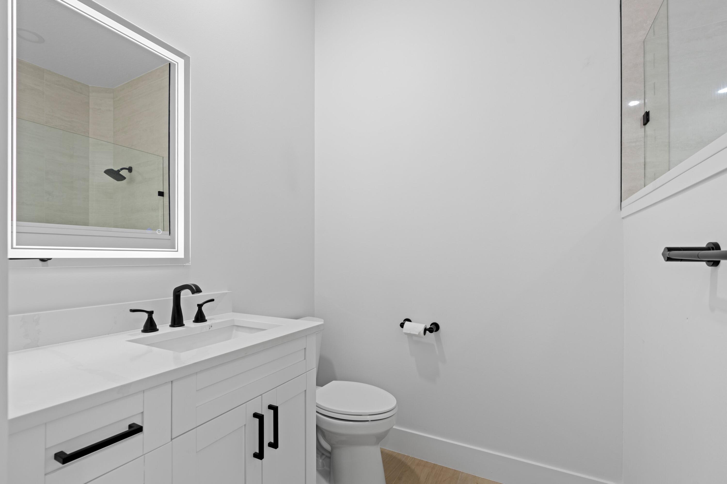 RIVERWALK 12 - Residential