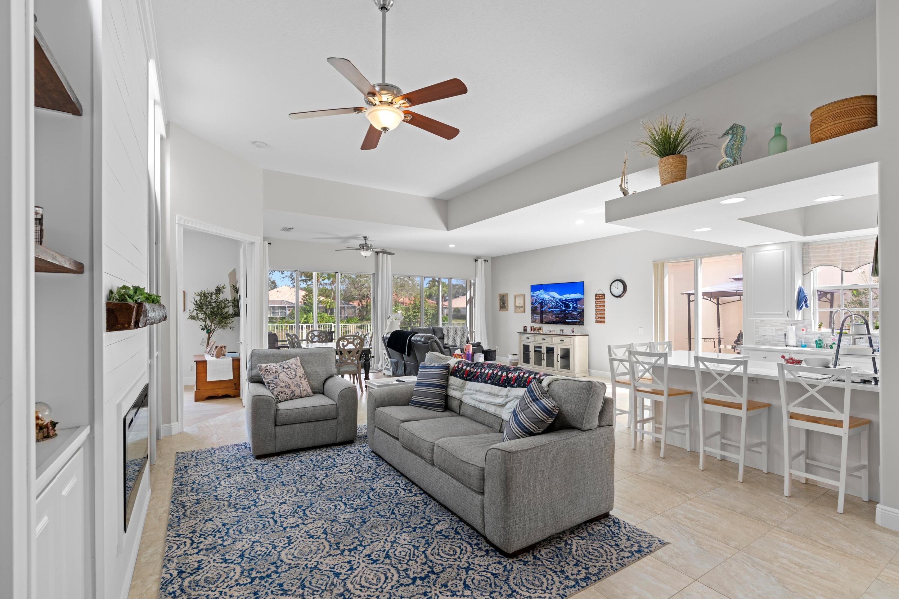 RIVERWALK 12 - Residential