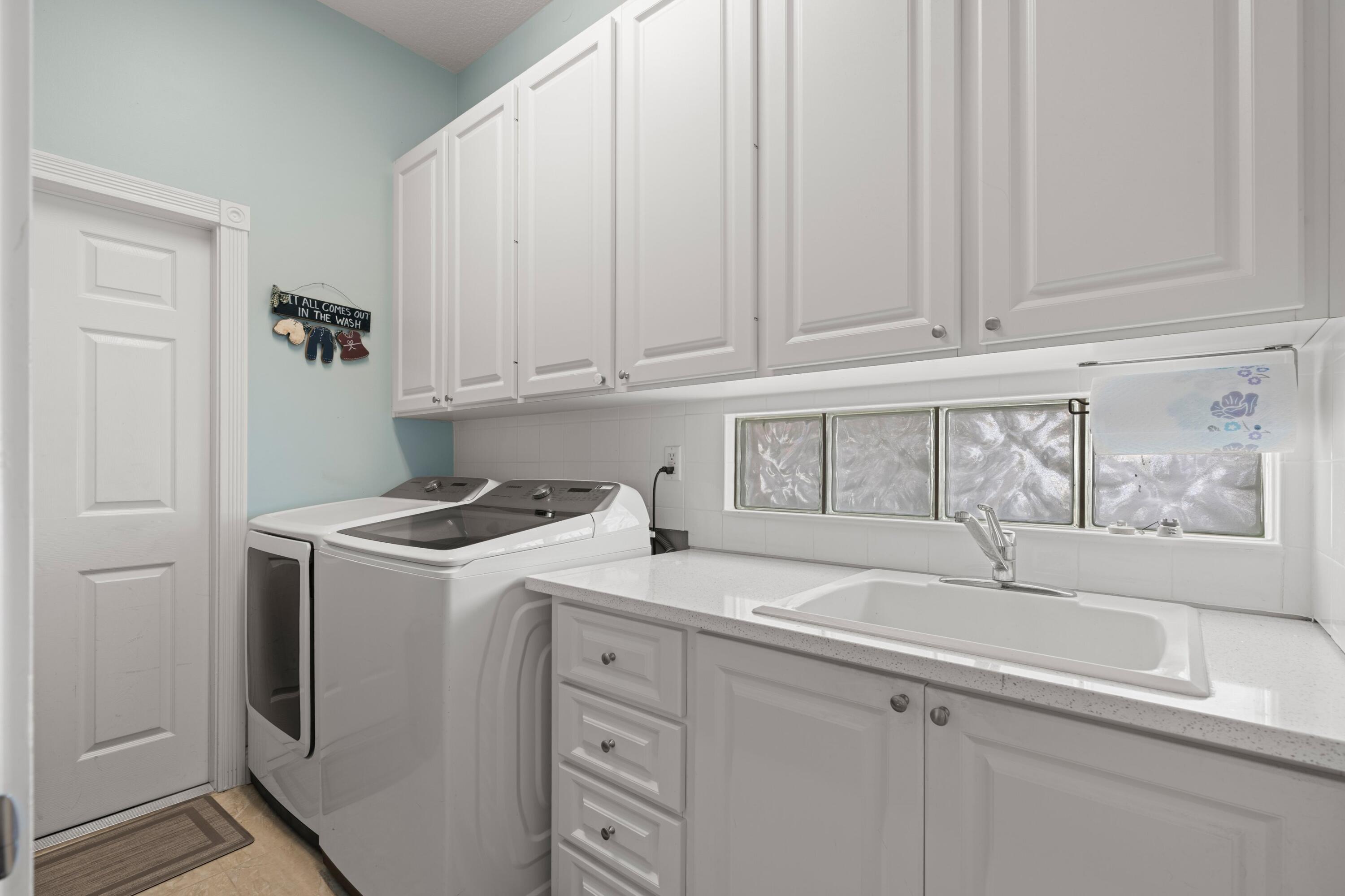 RIVERWALK 12 - Residential