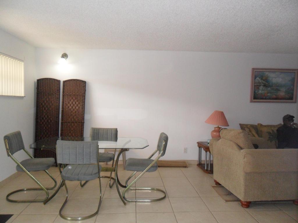 HOLLYBROOK GOLF AND - Residential