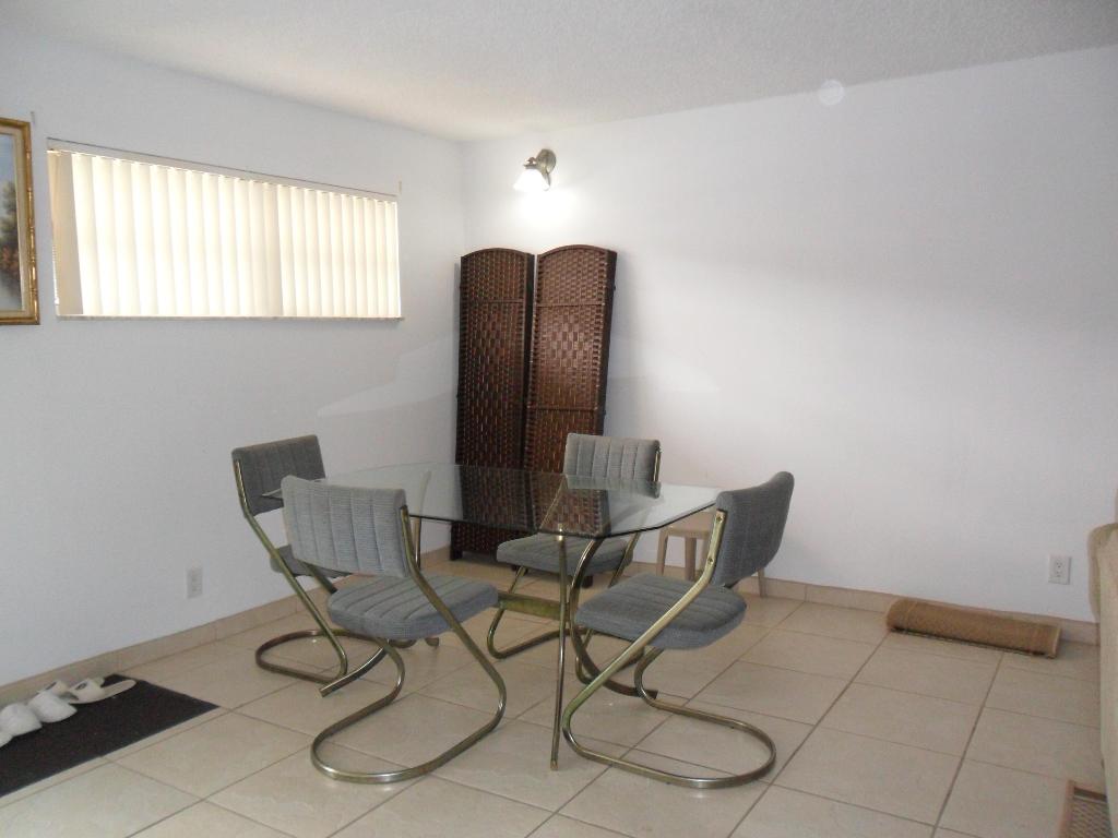 HOLLYBROOK GOLF AND - Residential