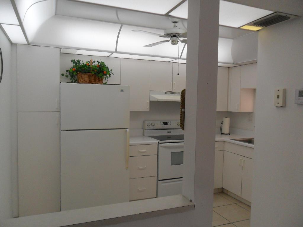 HOLLYBROOK GOLF AND - Residential