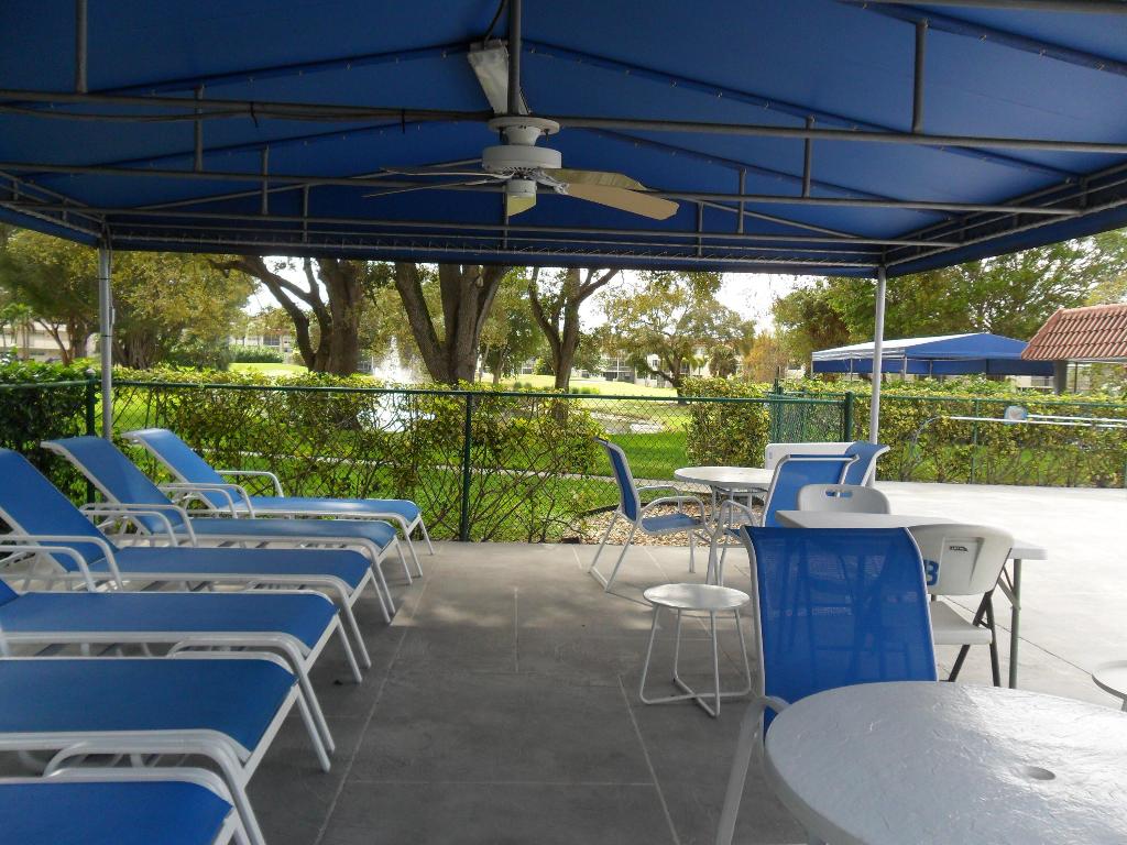 HOLLYBROOK GOLF AND - Residential