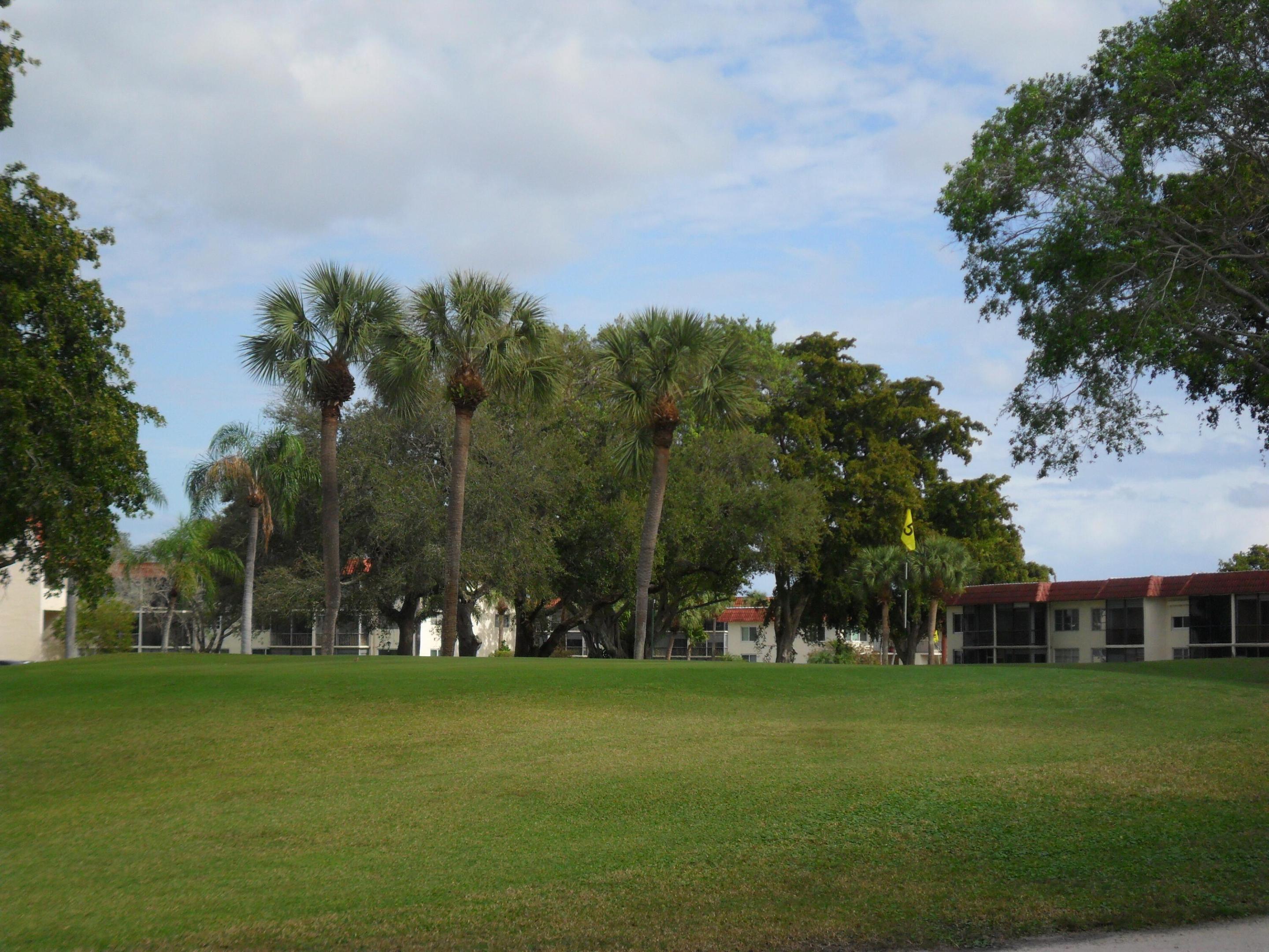HOLLYBROOK GOLF AND - Residential