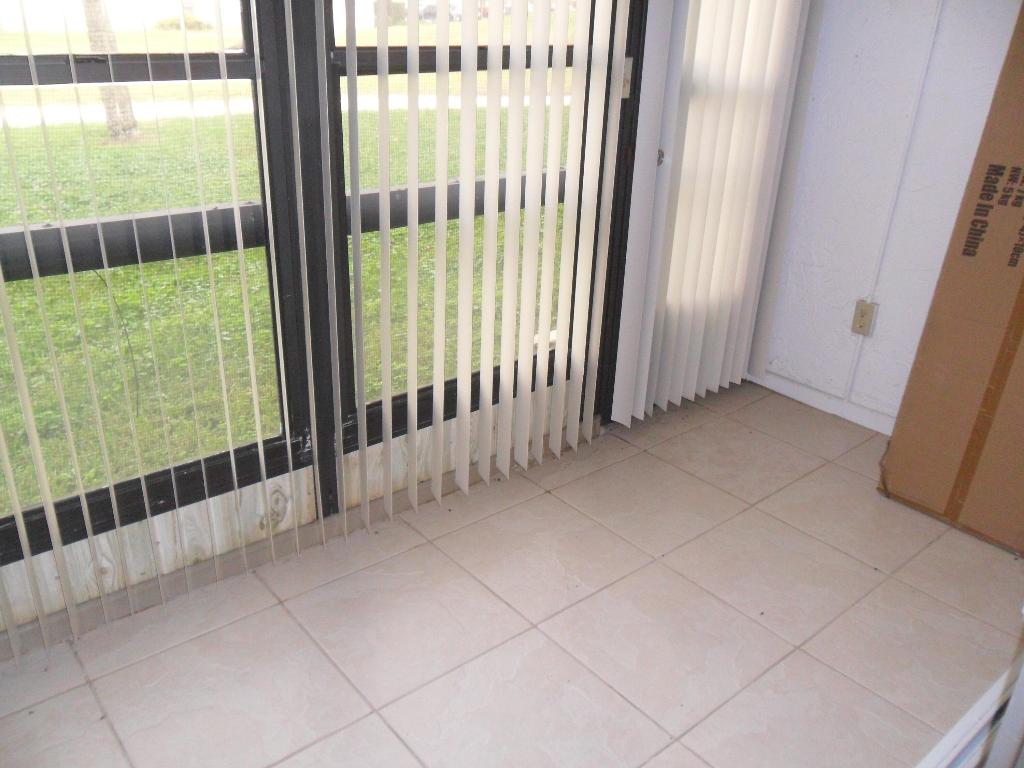 HOLLYBROOK GOLF AND - Residential