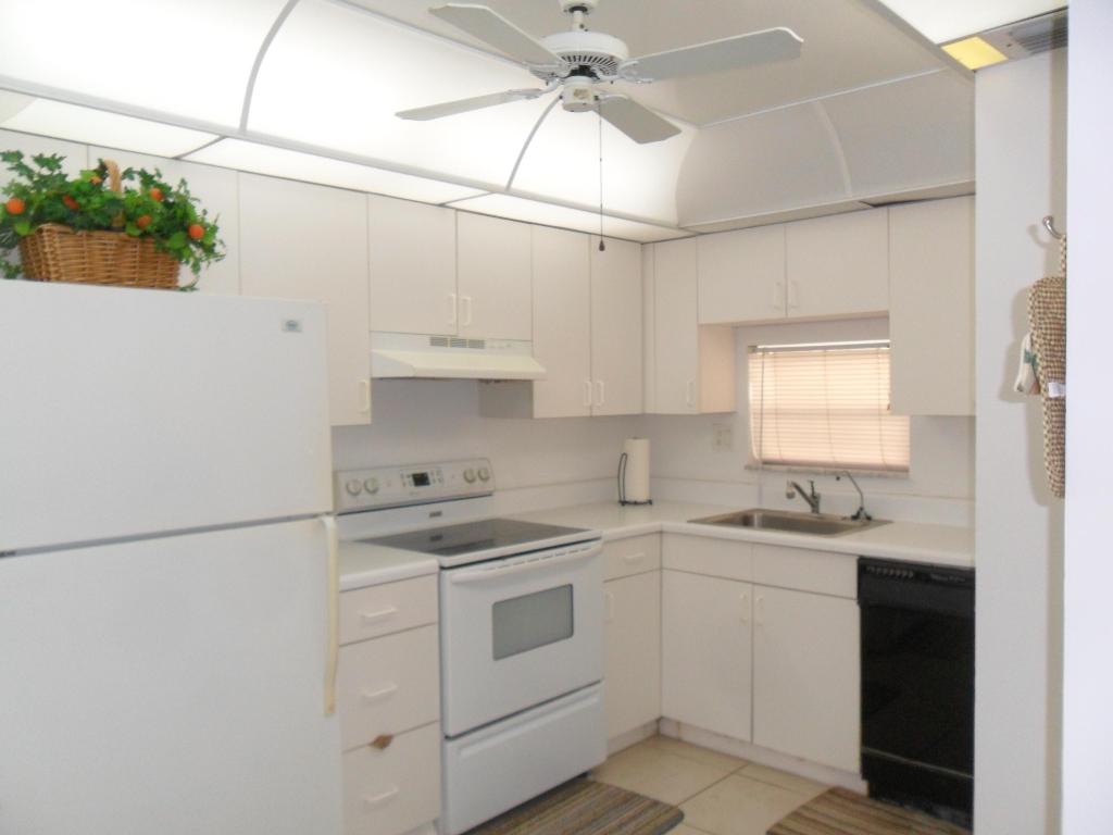 681 S Hollybrook Drive 105