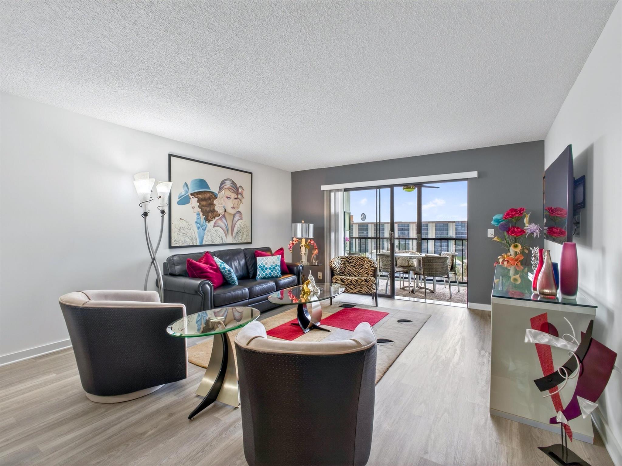 HUNTINGTON LAKES SECTION - Residential