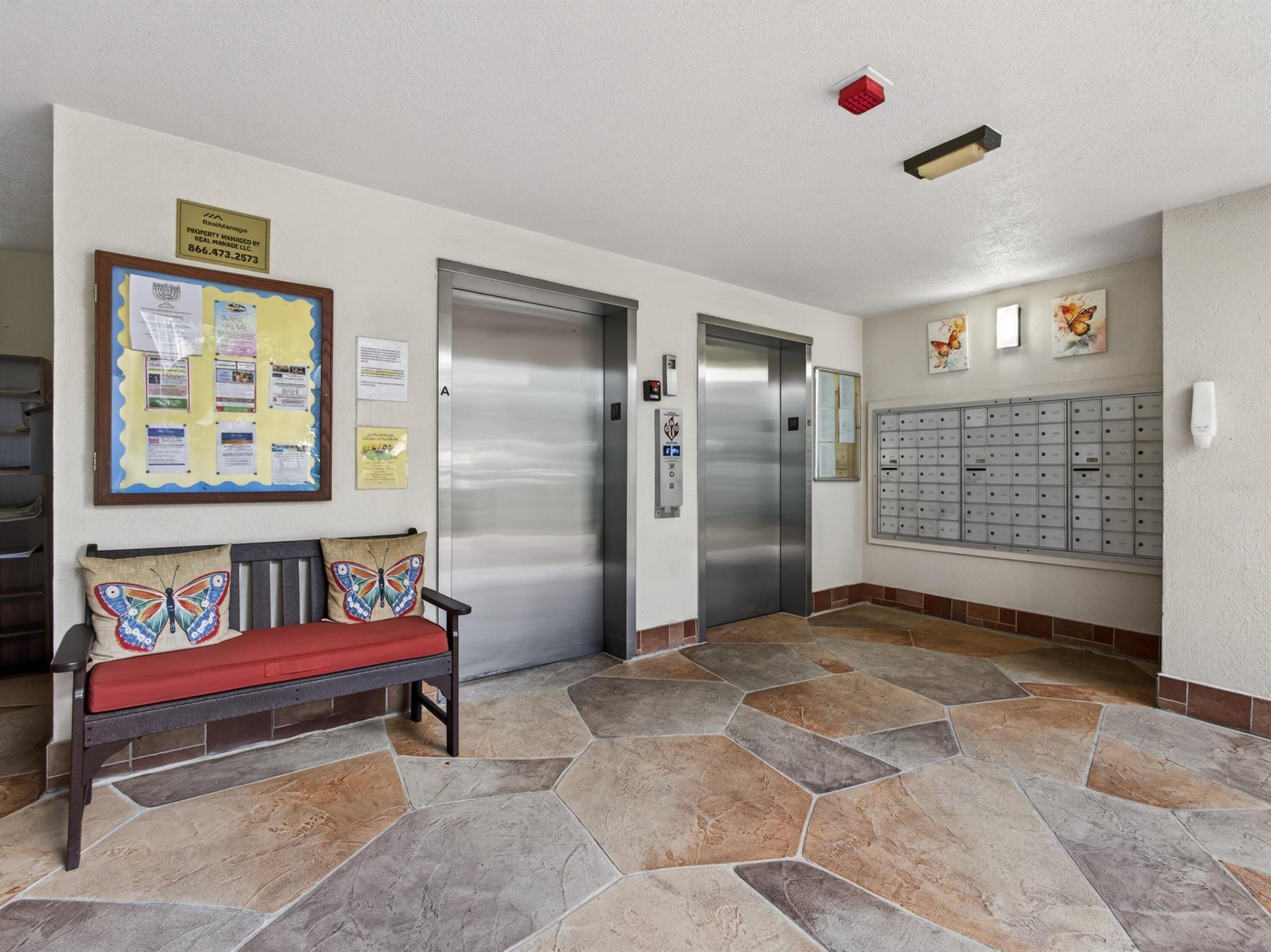 HUNTINGTON LAKES SECTION - Residential