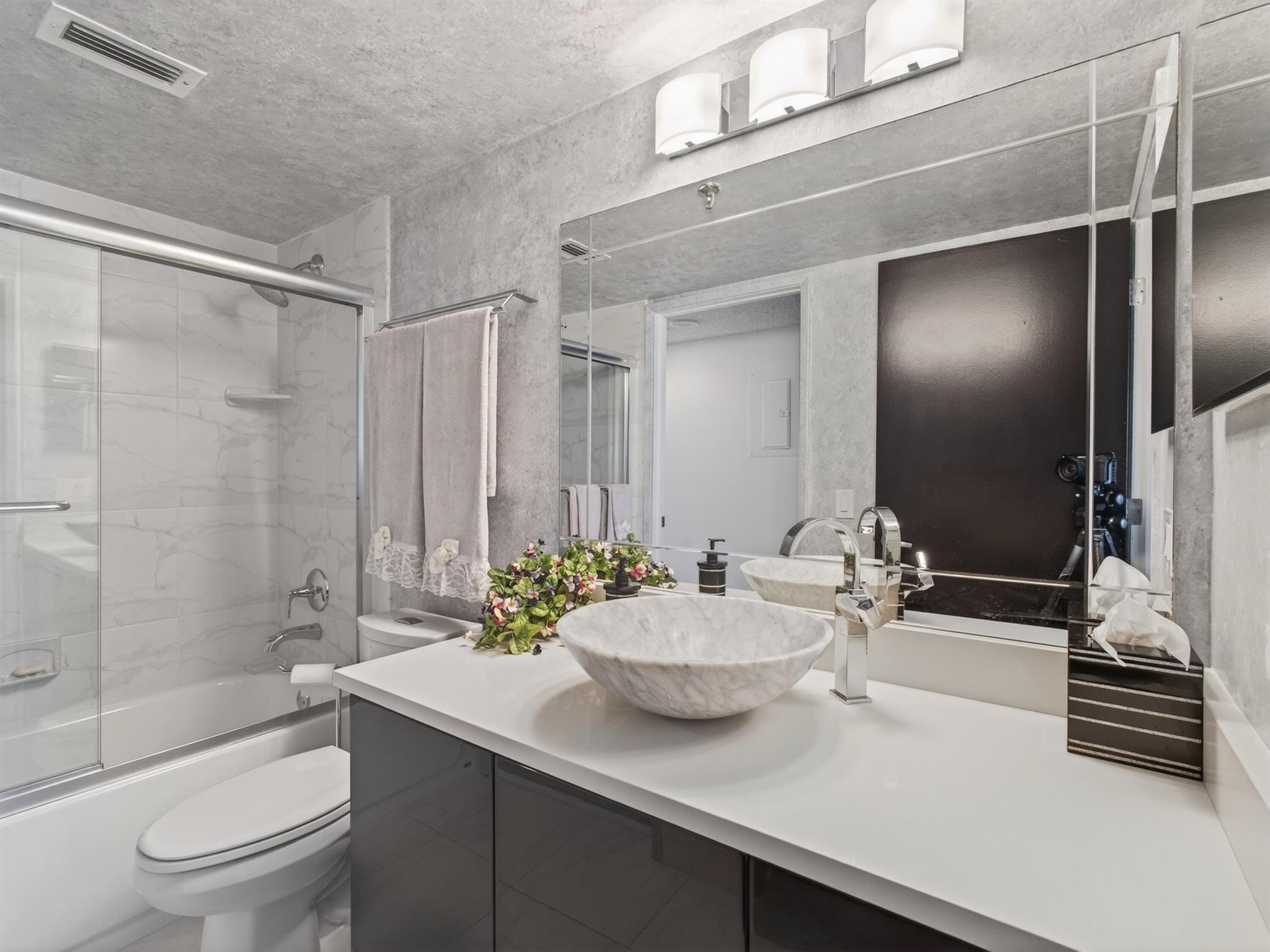 HUNTINGTON LAKES SECTION - Residential