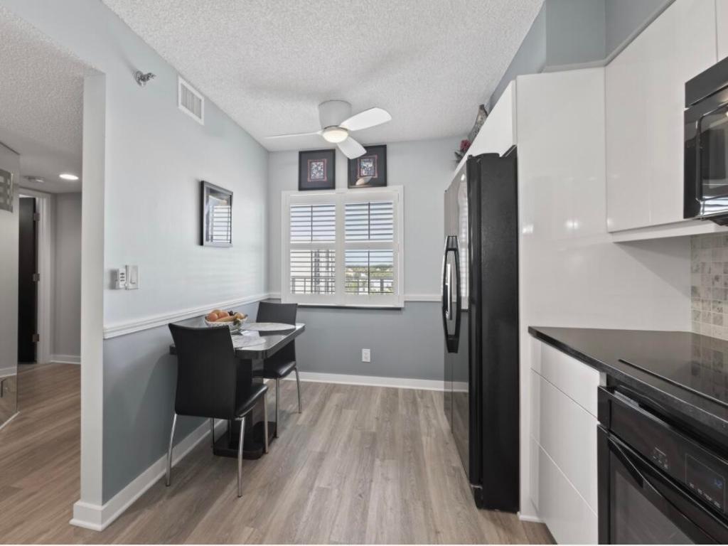 7290 Kinghurst Drive 703