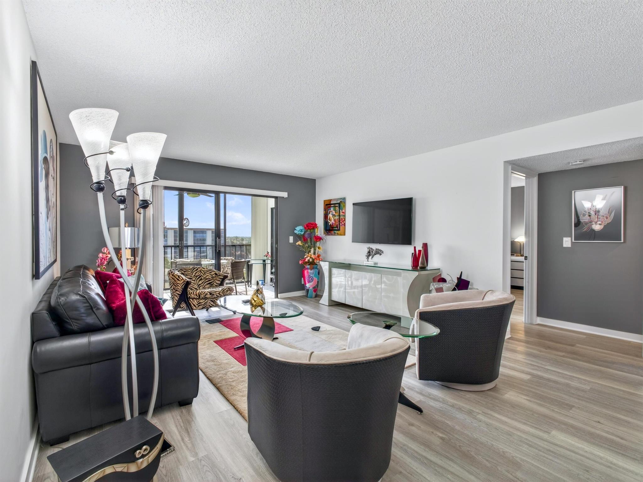 HUNTINGTON LAKES SECTION - Residential