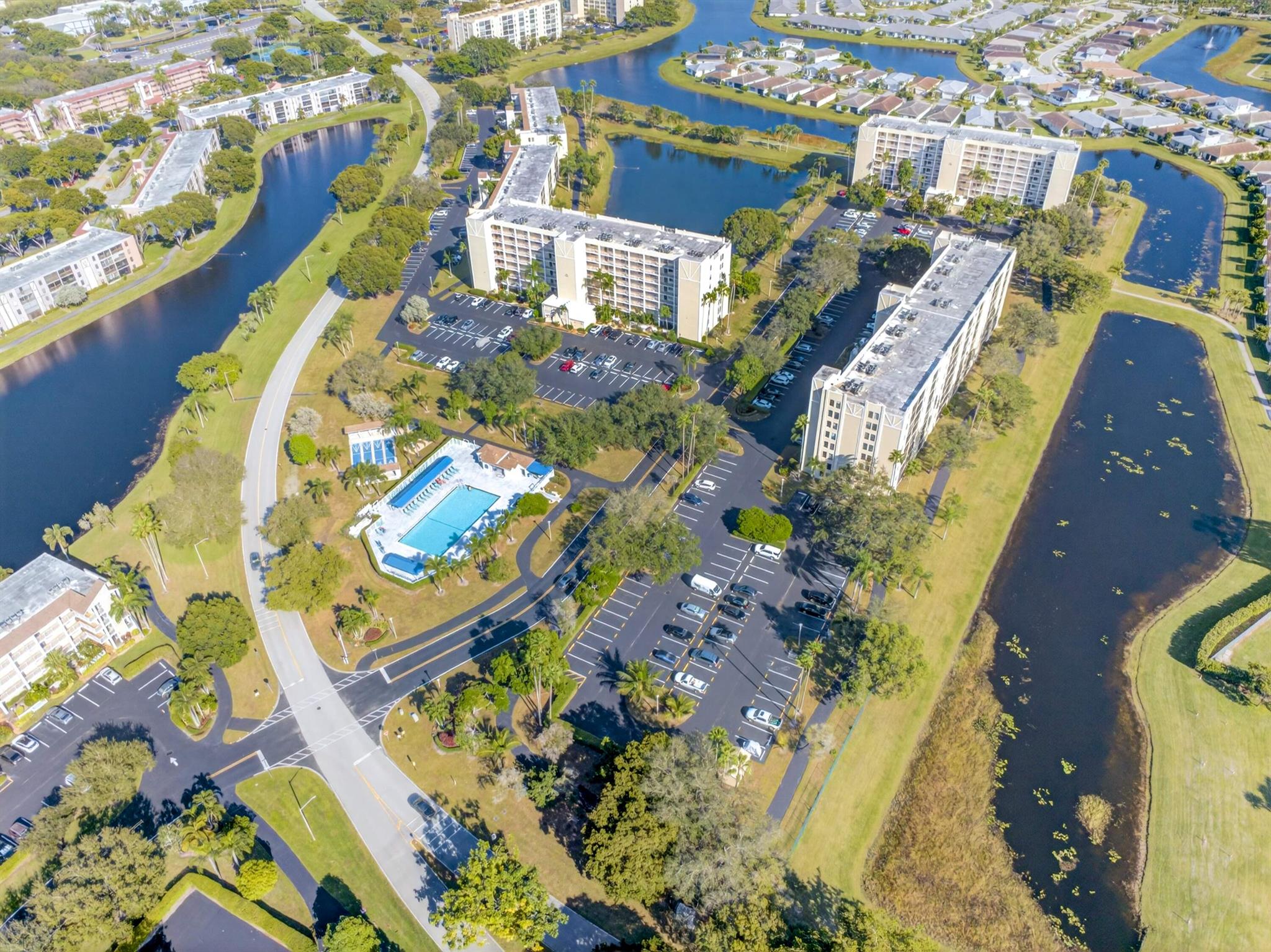 HUNTINGTON LAKES SECTION - Residential