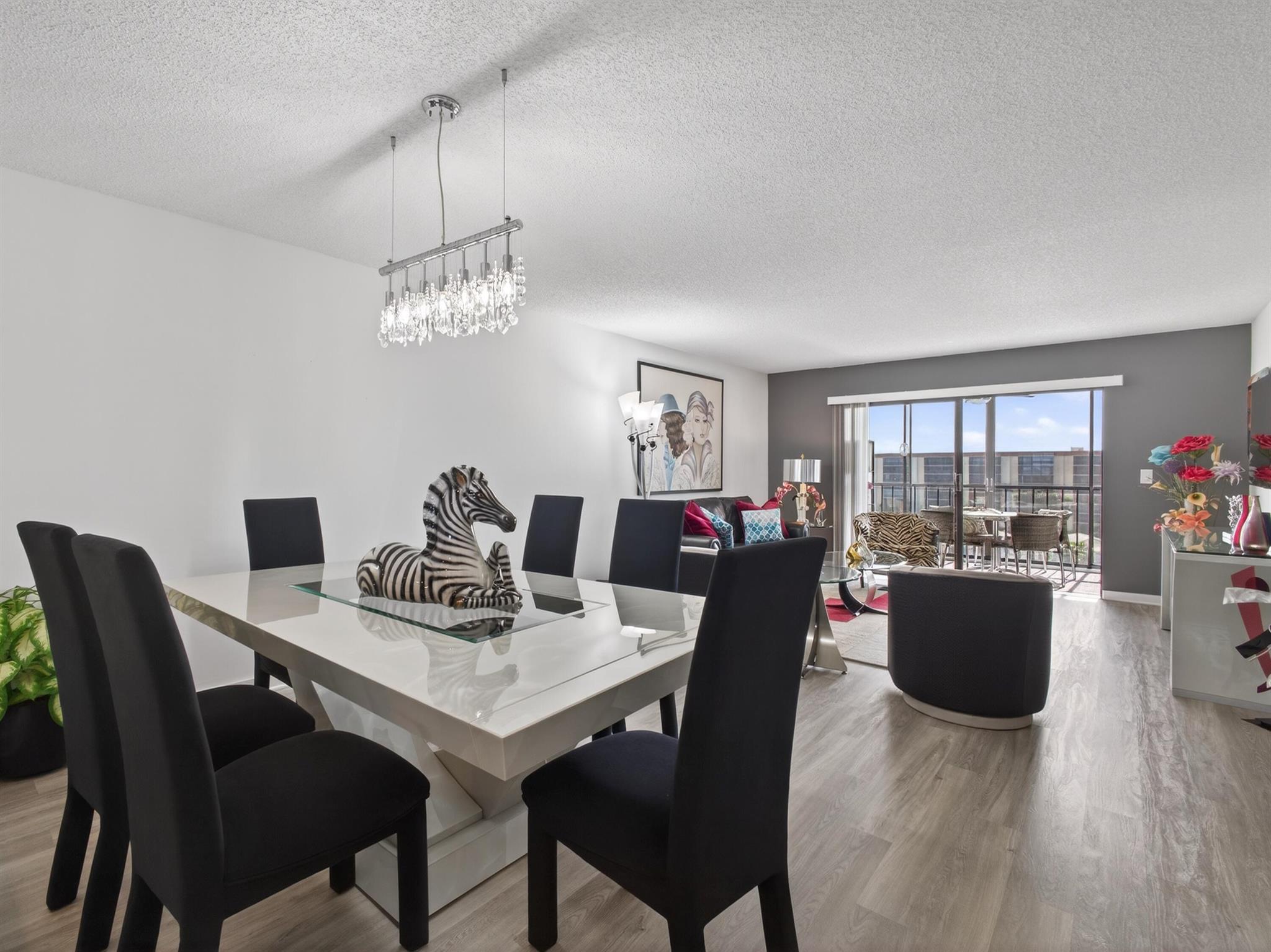 HUNTINGTON LAKES SECTION - Residential