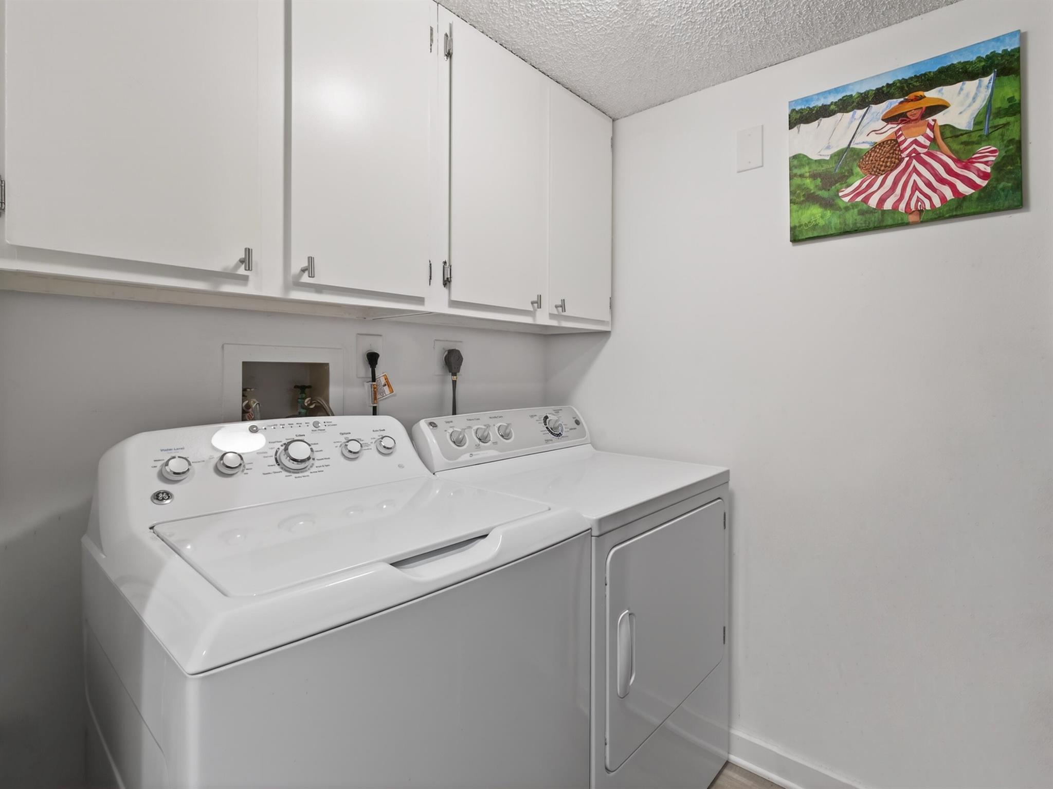 HUNTINGTON LAKES SECTION - Residential