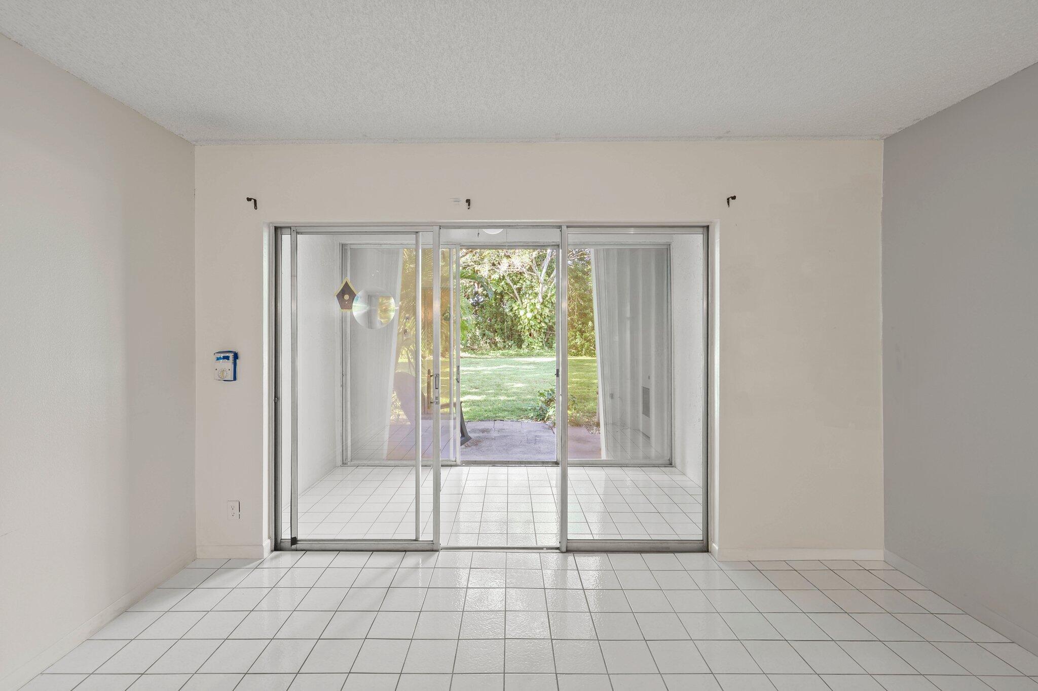 1912 Palmland Drive 3