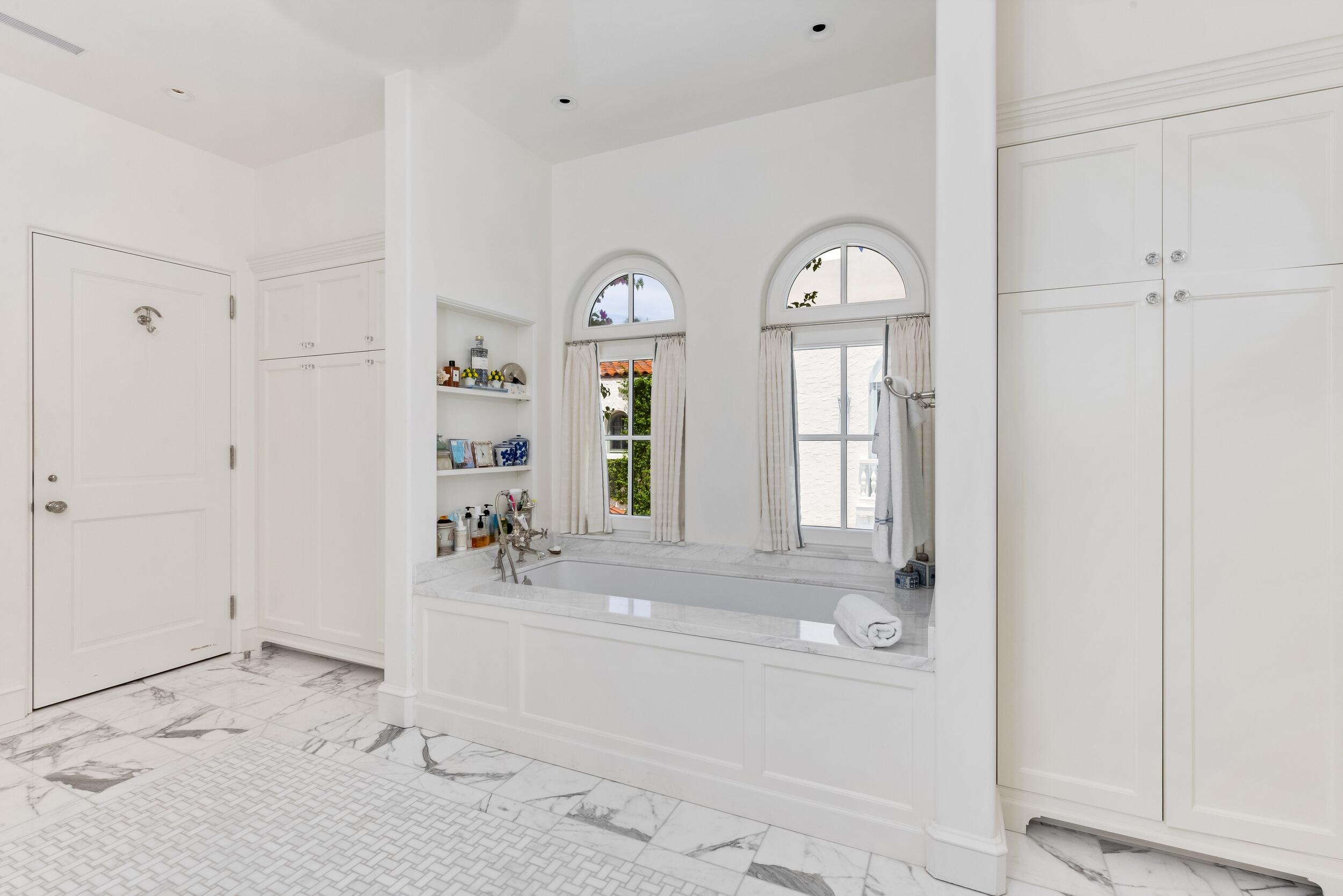 PRIMAVERA ESTATES (MIDDLE SEC) - Residential