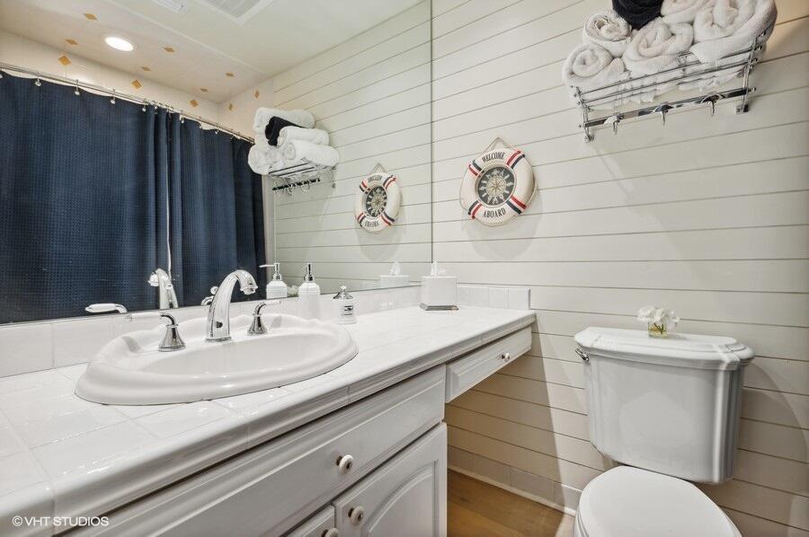 OLD PORT VILLAGE 1 - Residential