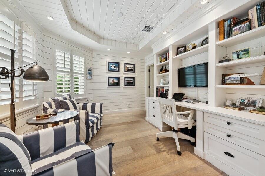 OLD PORT VILLAGE 1 - Residential