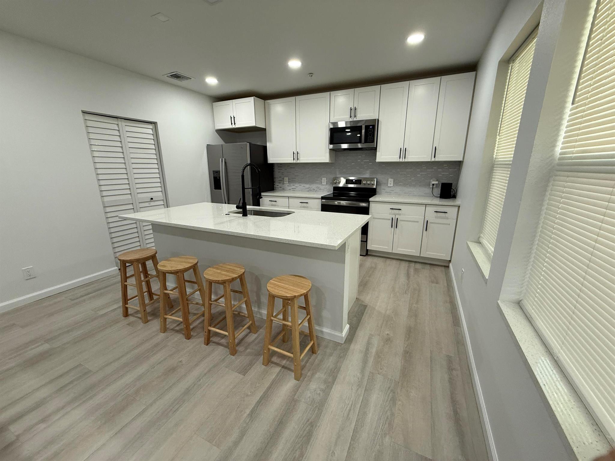 LAKE WORTH TOWN OF - Residential Lease