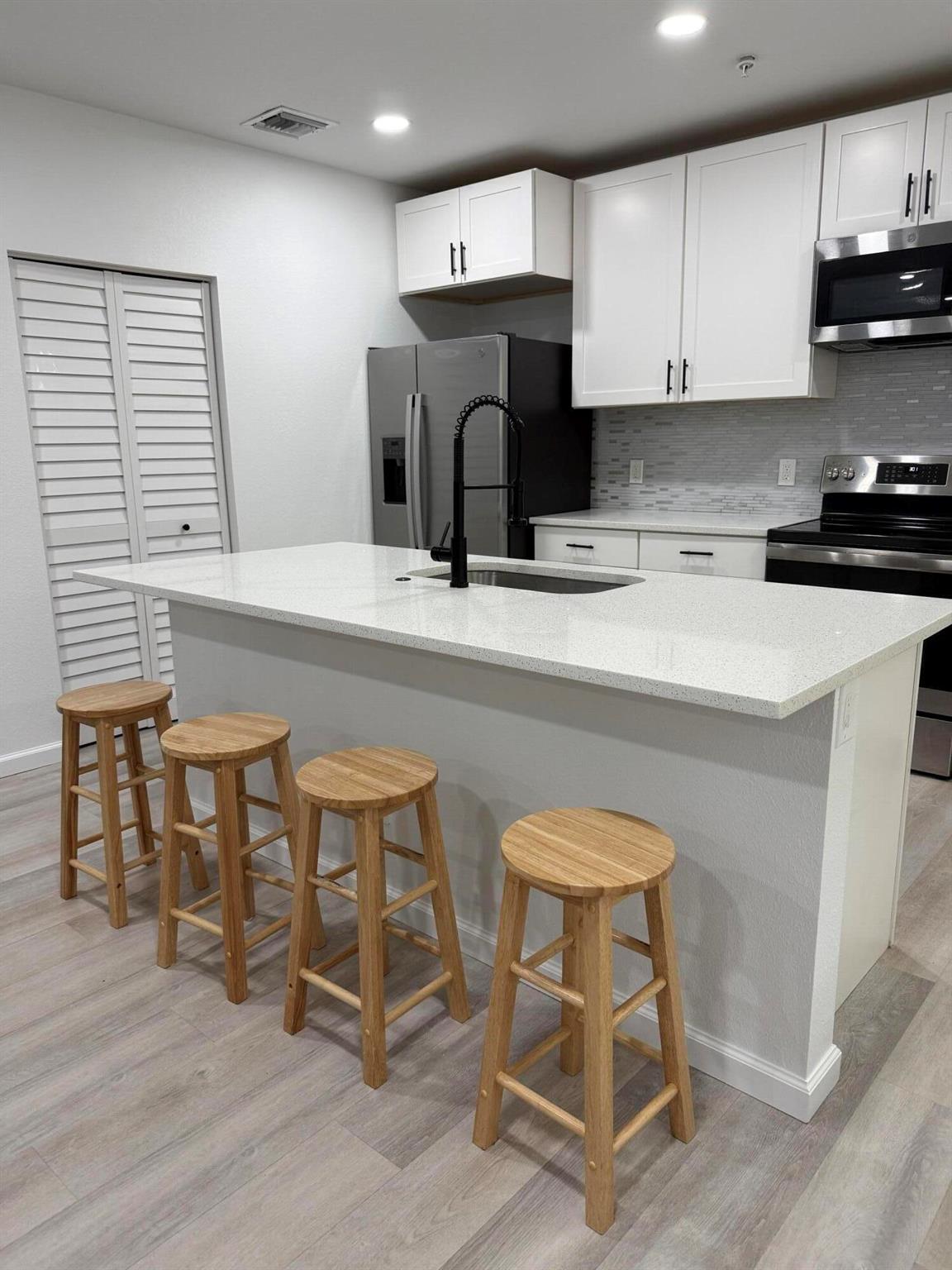 LAKE WORTH TOWN OF - Residential Lease