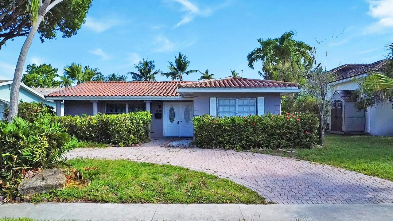 HOLLYWOOD GOLF ESTATES SE - Residential