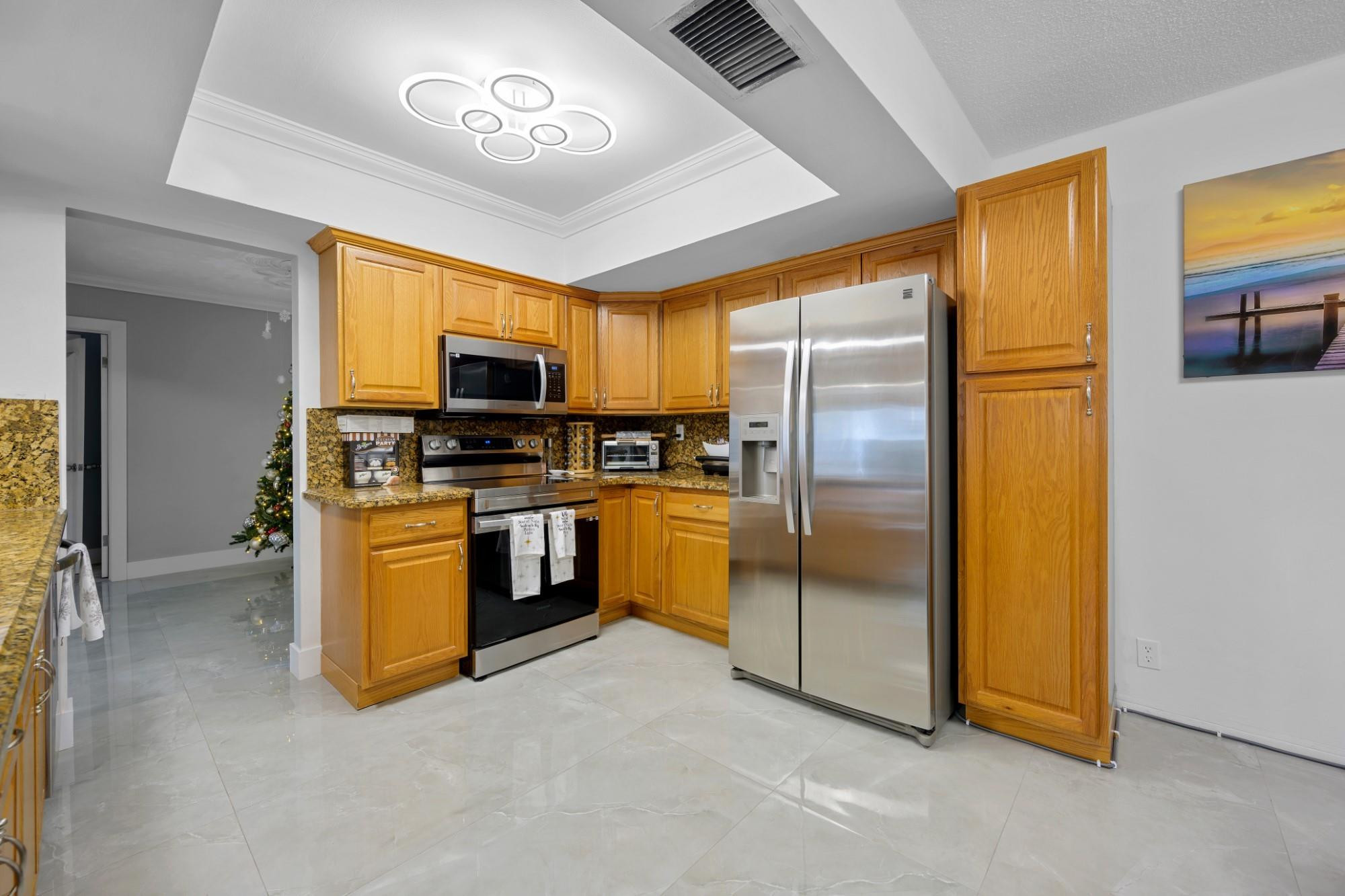 HOLLYWOOD GOLF ESTATES SE - Residential