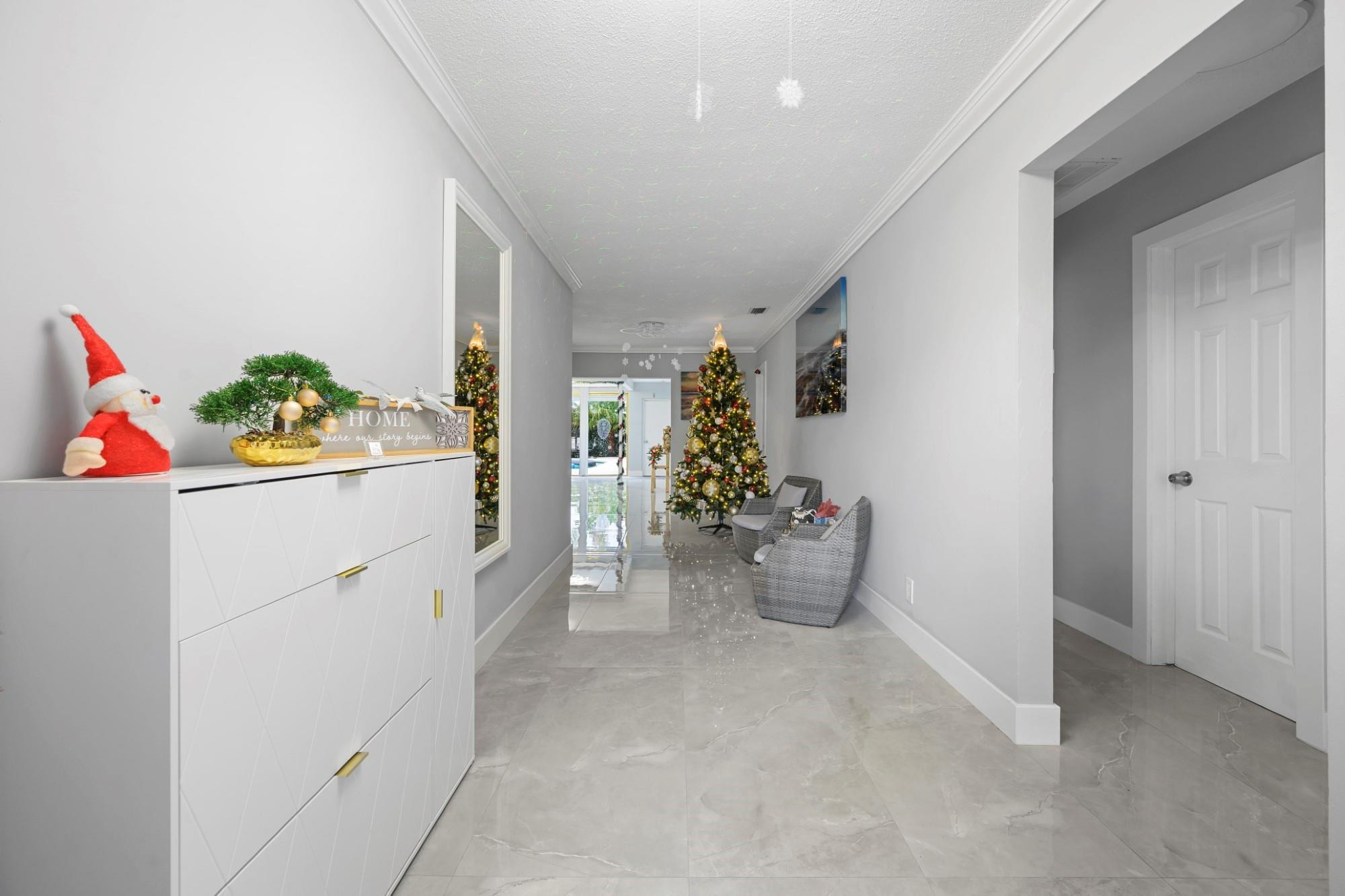 HOLLYWOOD GOLF ESTATES SE - Residential