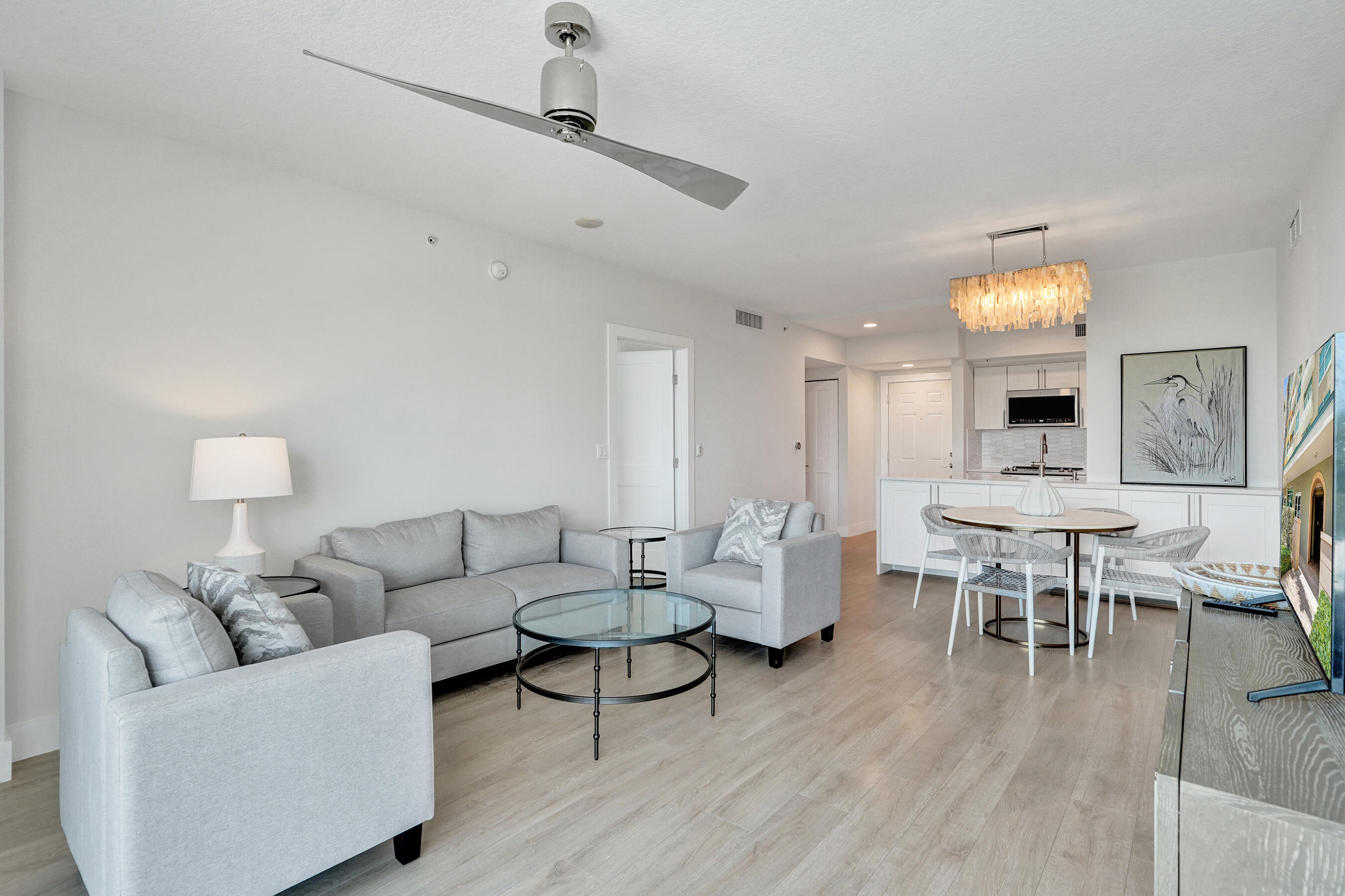 700 E Boynton Beach Boulevard 406