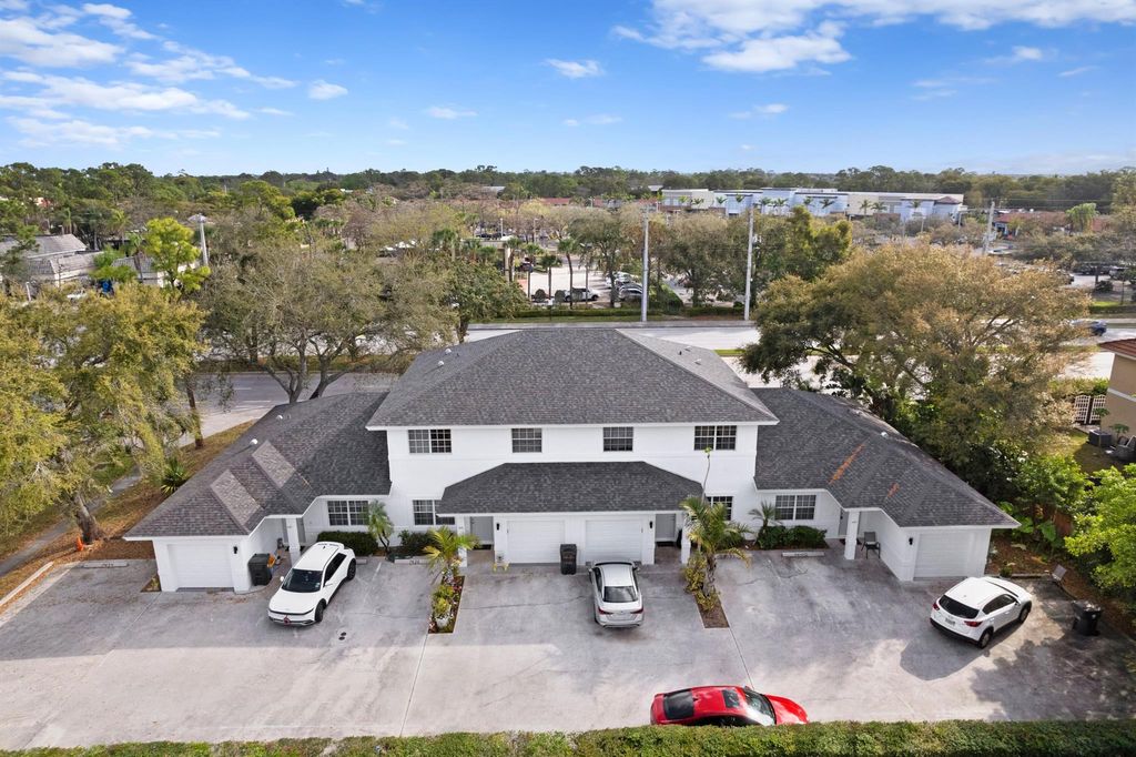 Photo of 1434 Hawthorne Place, Wellington, FL 33414 (MLS # R11114211)