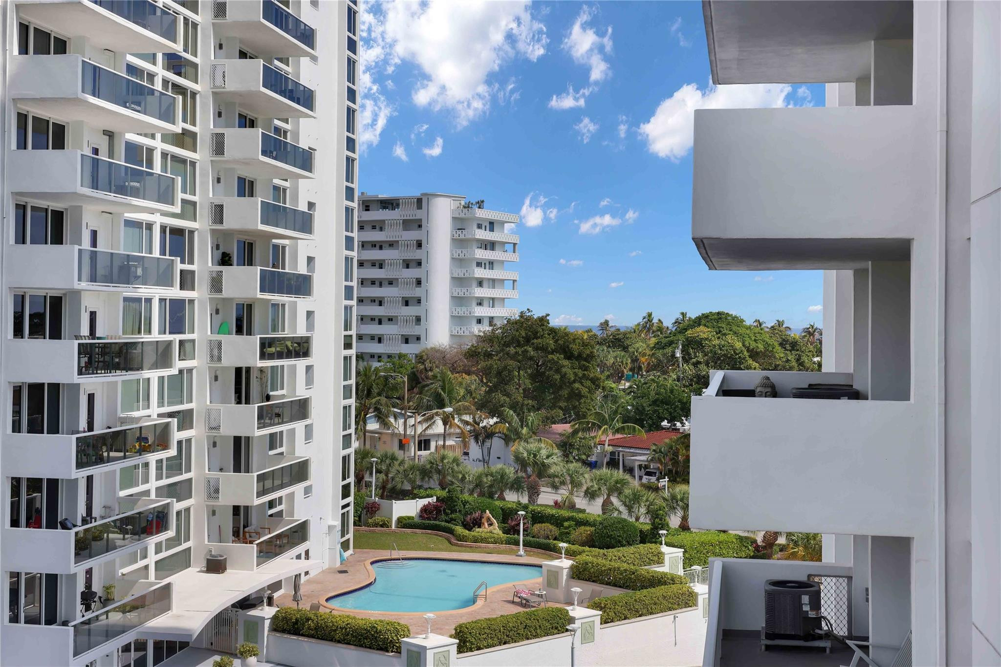 Embassy Tower - Residential