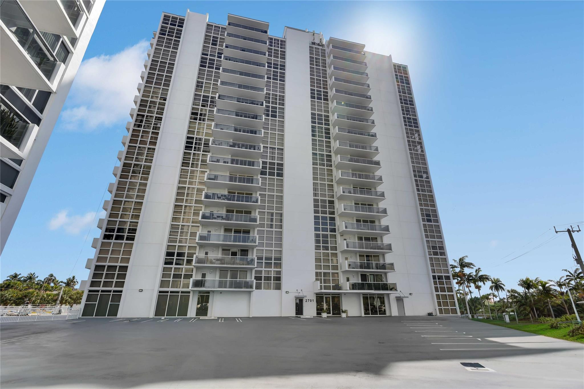 Embassy Tower - Residential