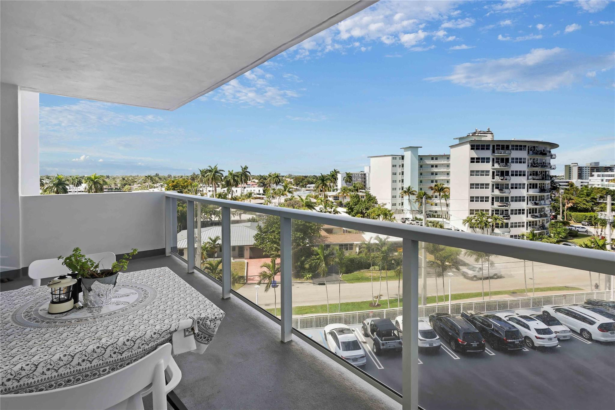 Embassy Tower - Residential