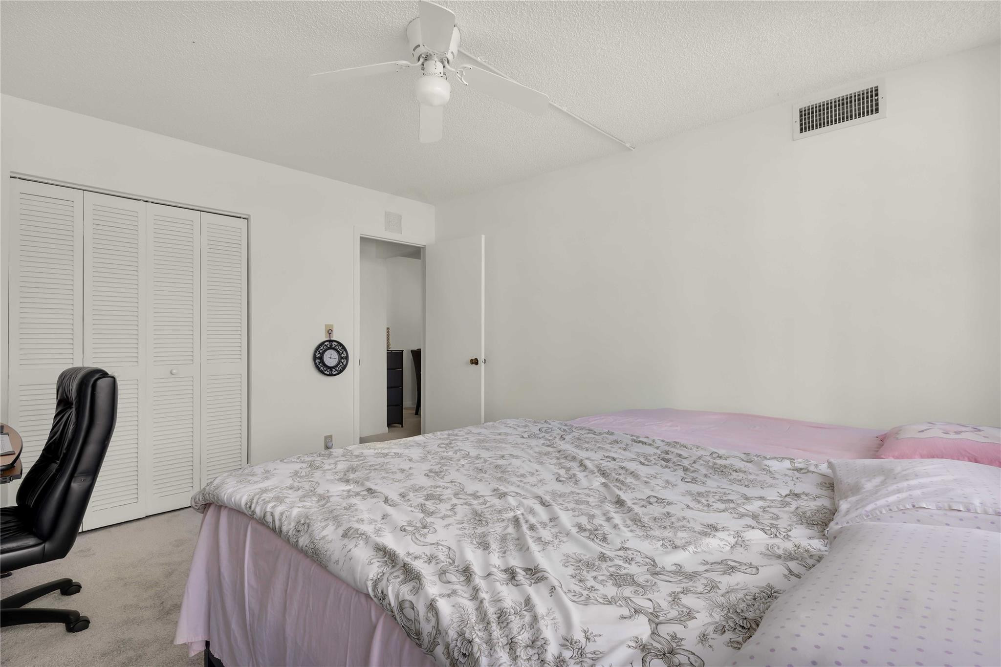 Embassy Tower - Residential