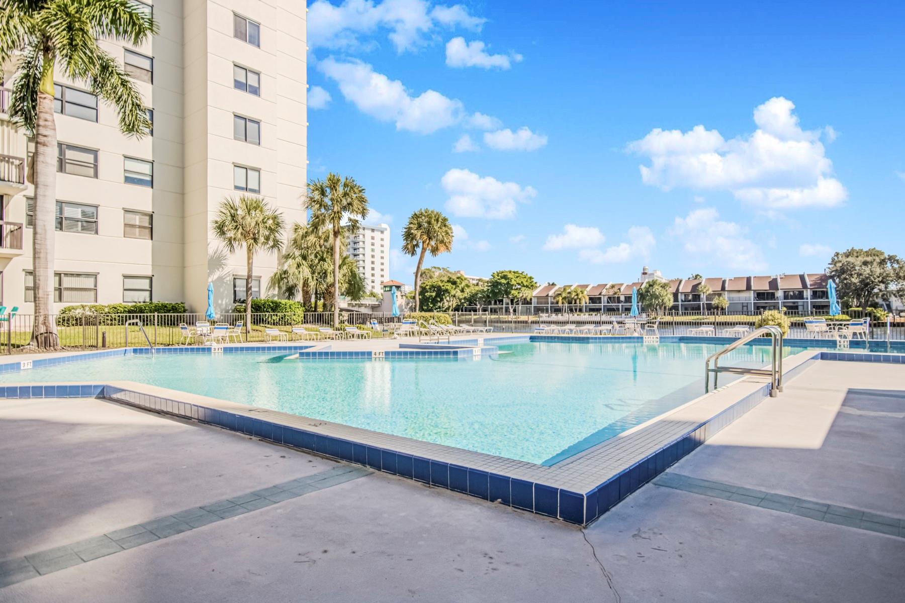 VOYAGER CONDO - Residential