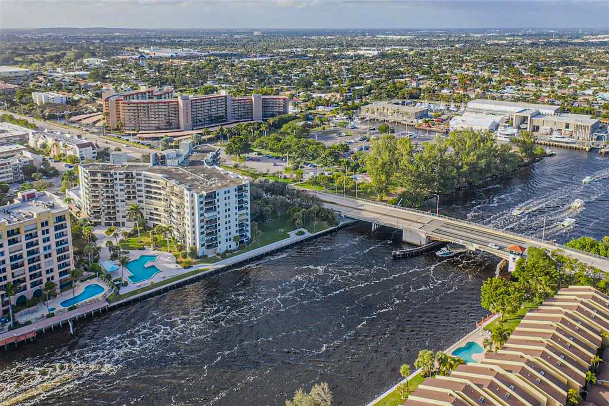 VOYAGER CONDO - Residential