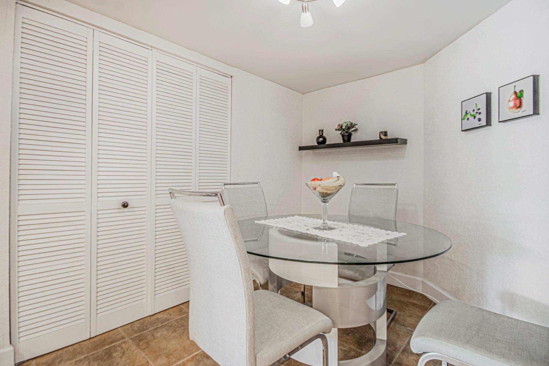 VOYAGER CONDO - Residential