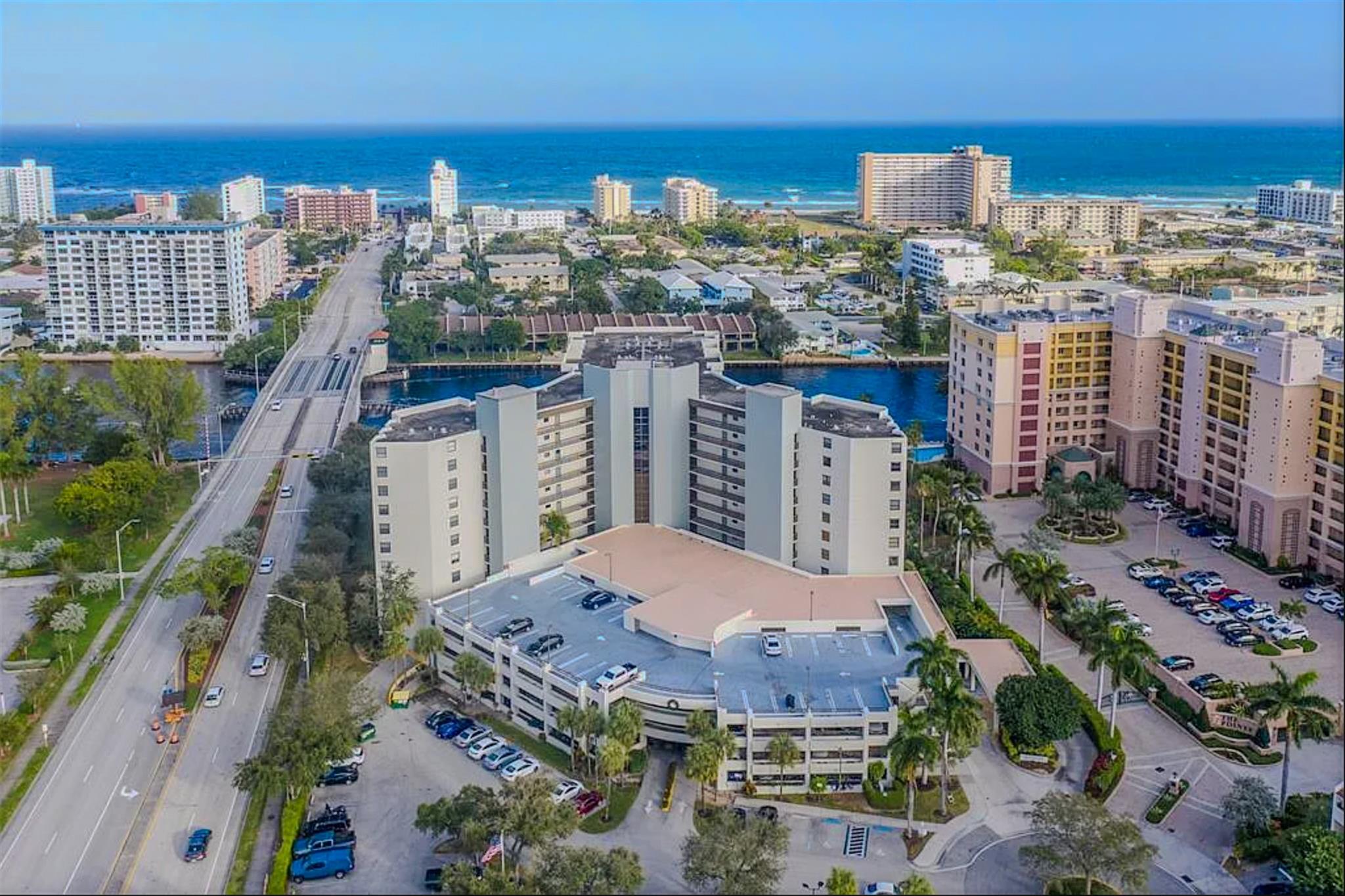 VOYAGER CONDO - Residential