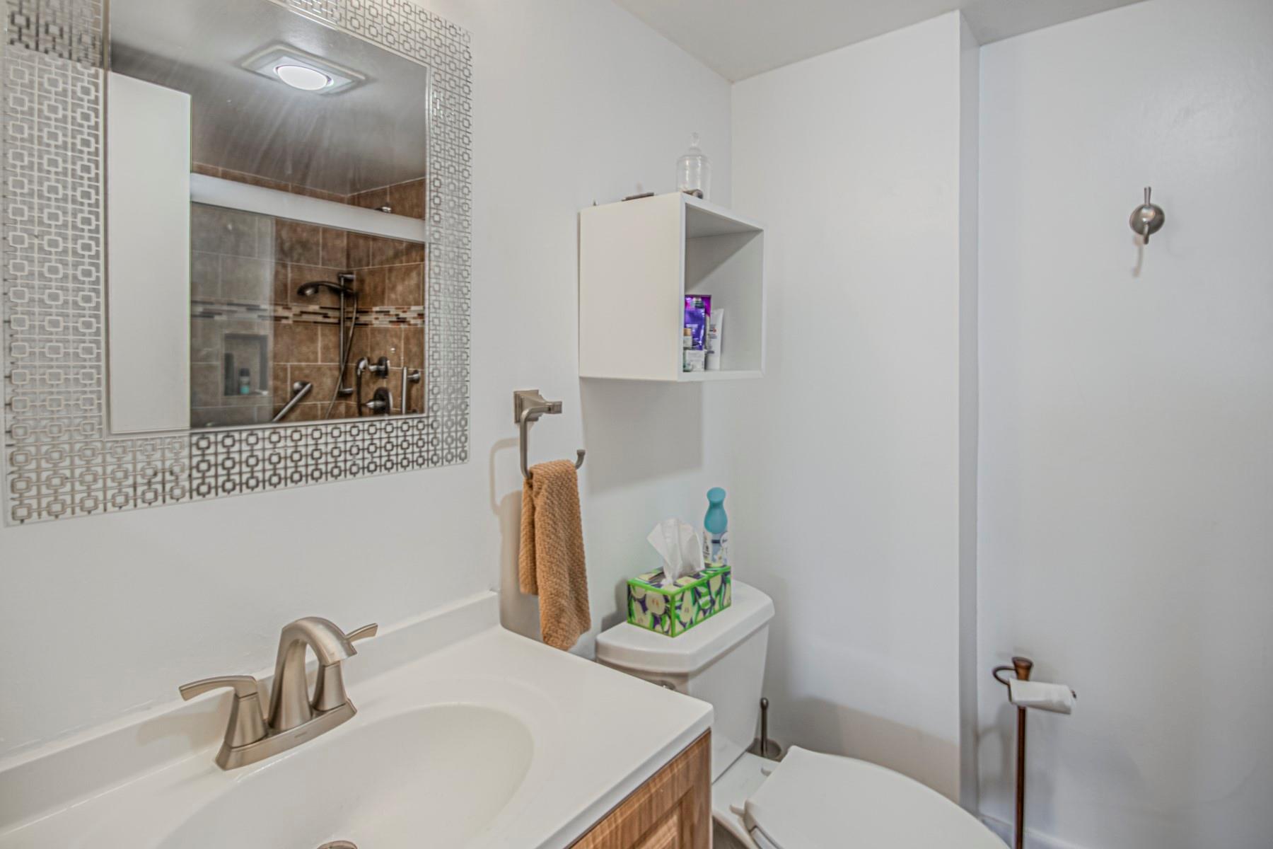 VOYAGER CONDO - Residential