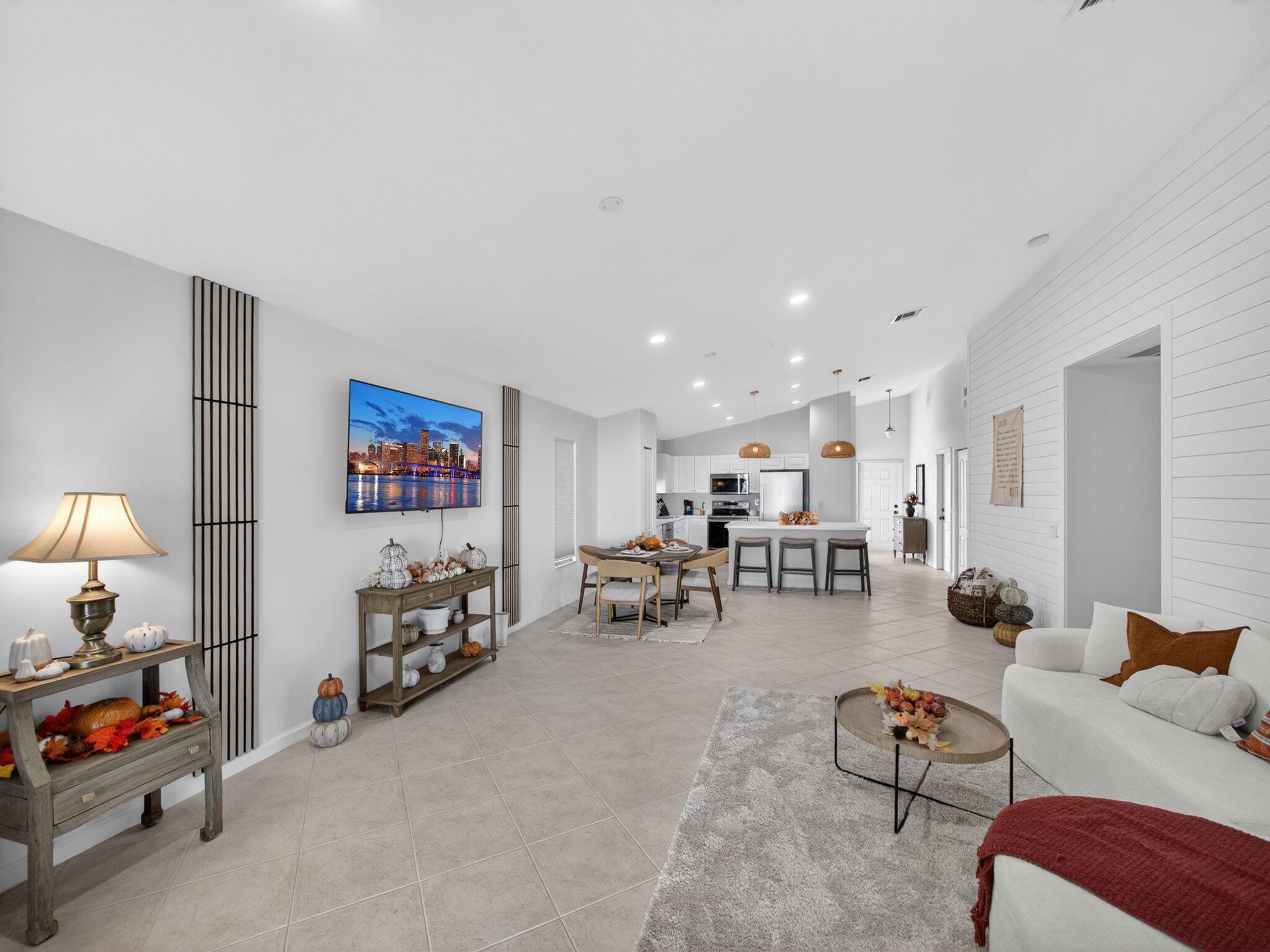 ST LUCIE FALLS - Residential Lease