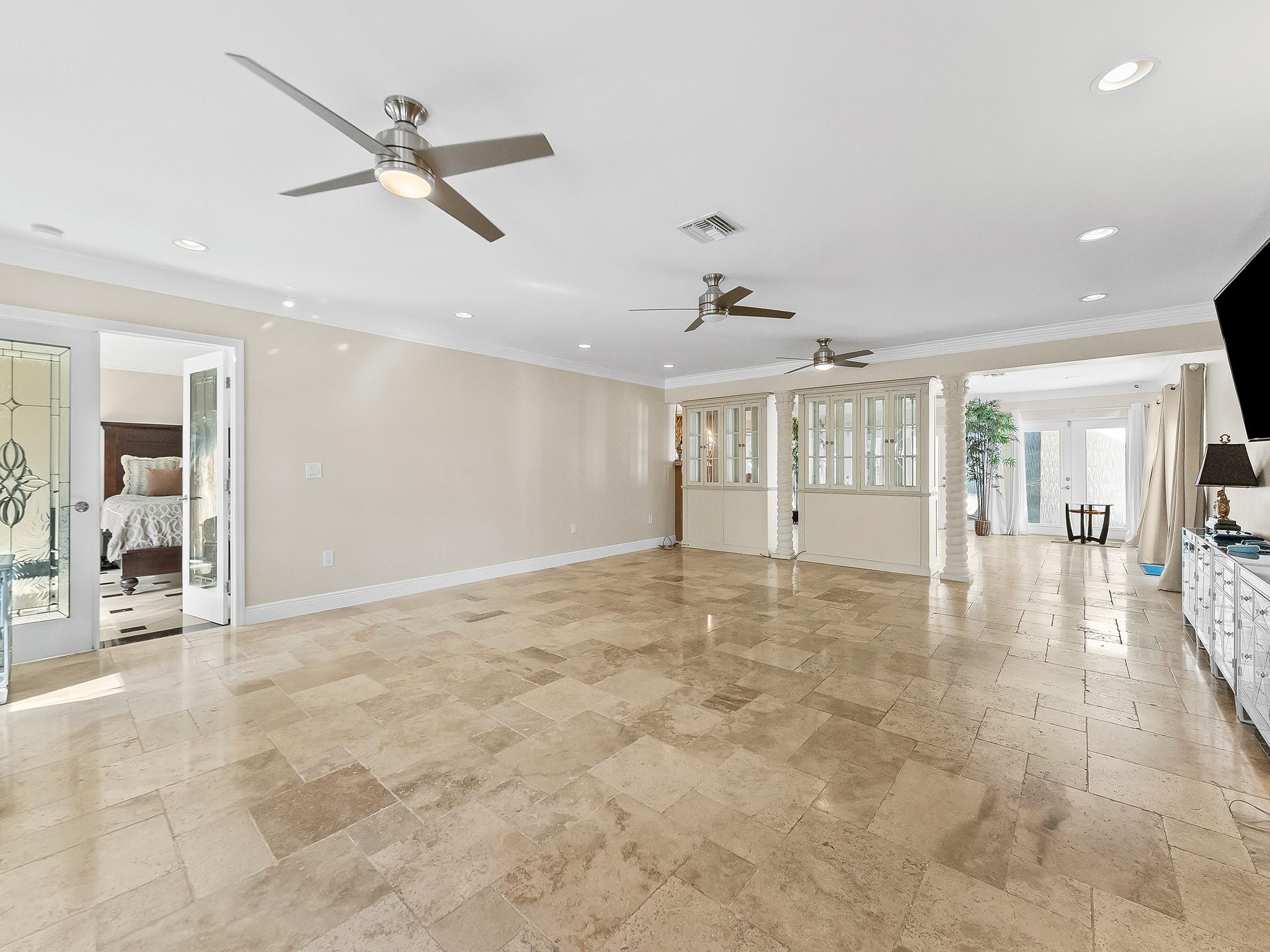 461 NW 35th St