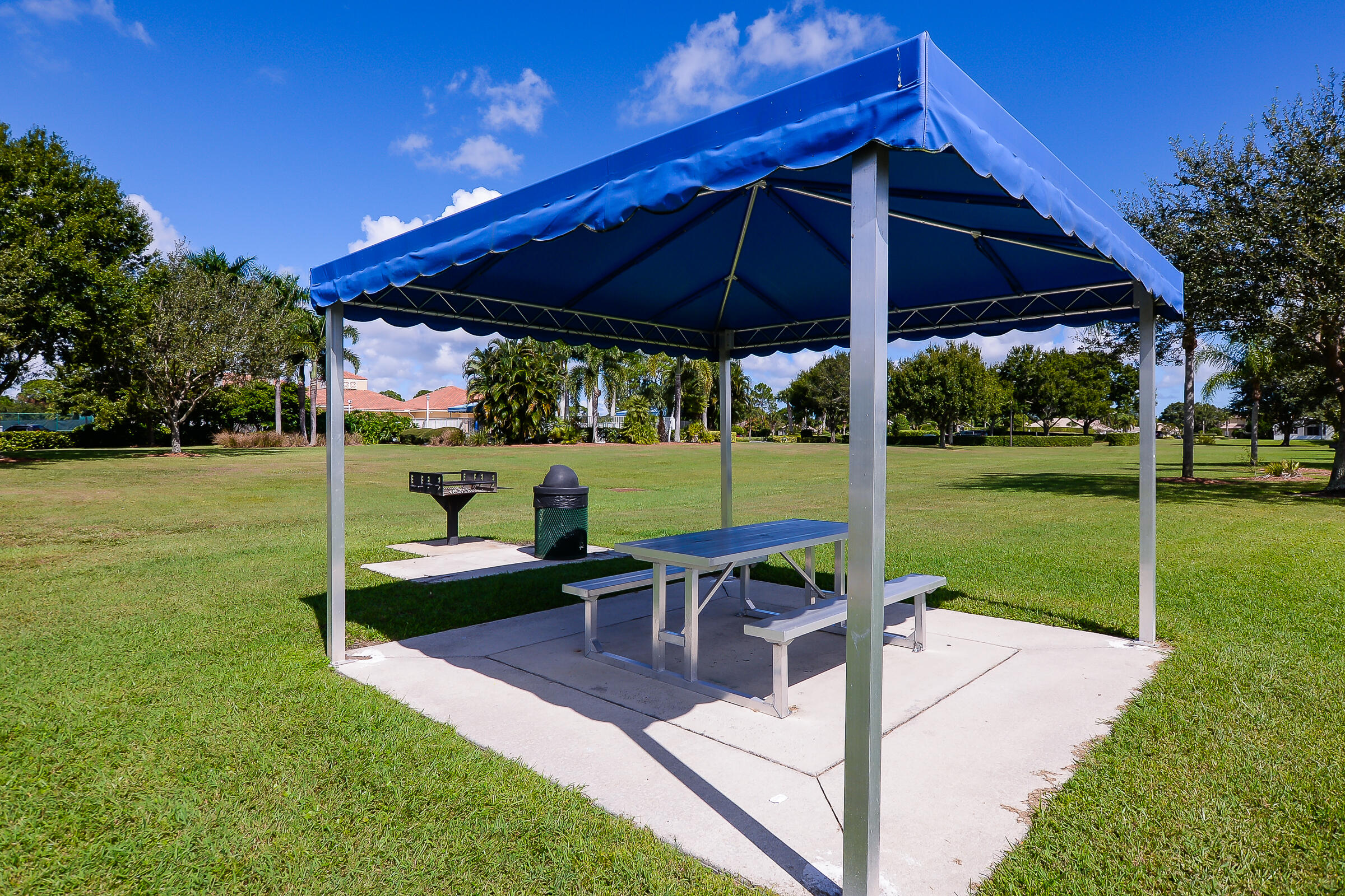 LAKE CHARLES (HARBOUR ISLES) - Residential