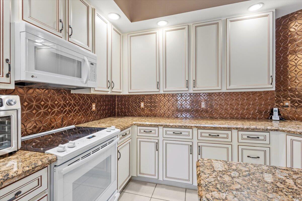 LAKE CHARLES (HARBOUR ISL - Residential